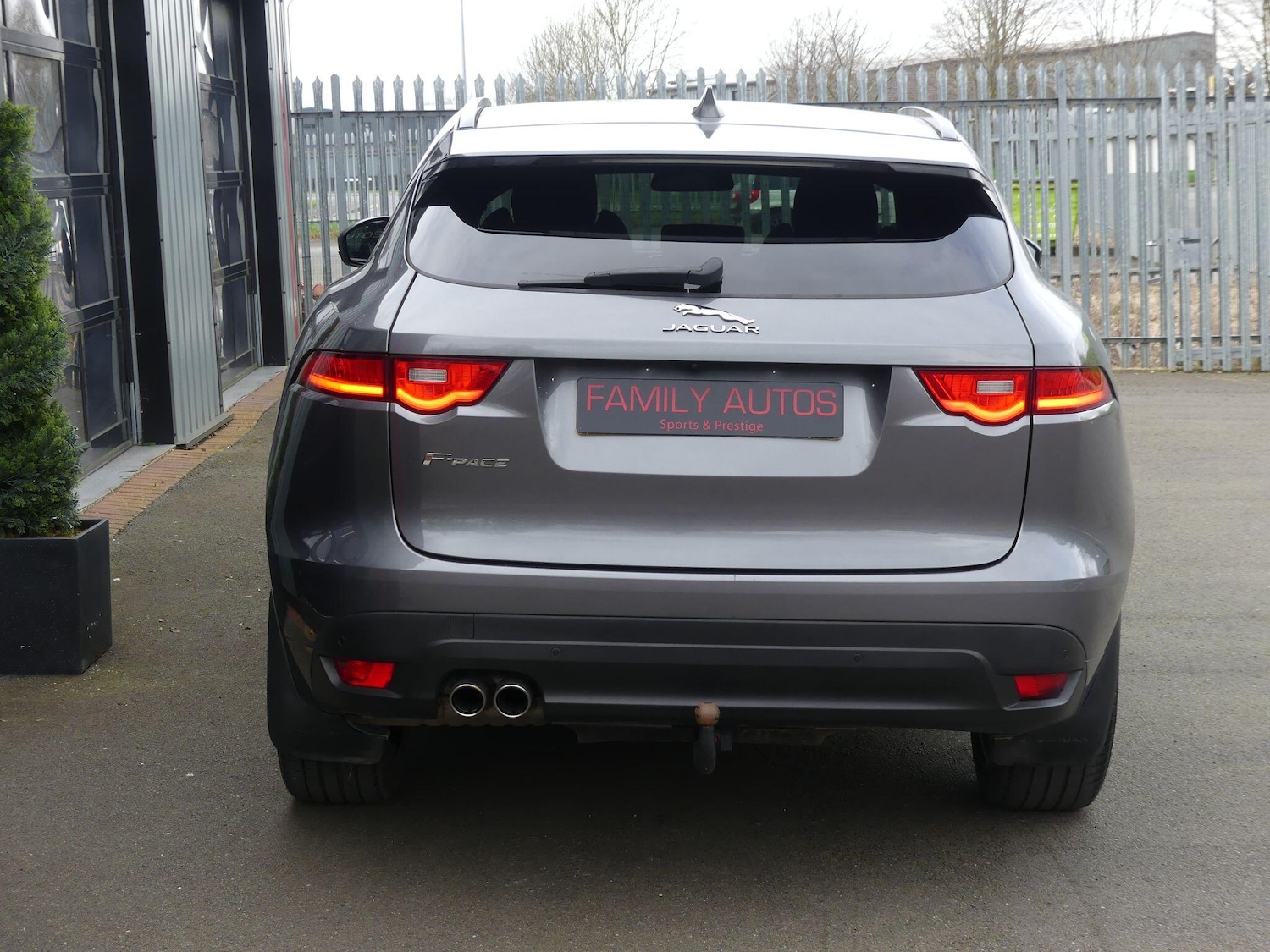 Used Jaguar F-Pace 2016 for sale - 77854088: Photo 9