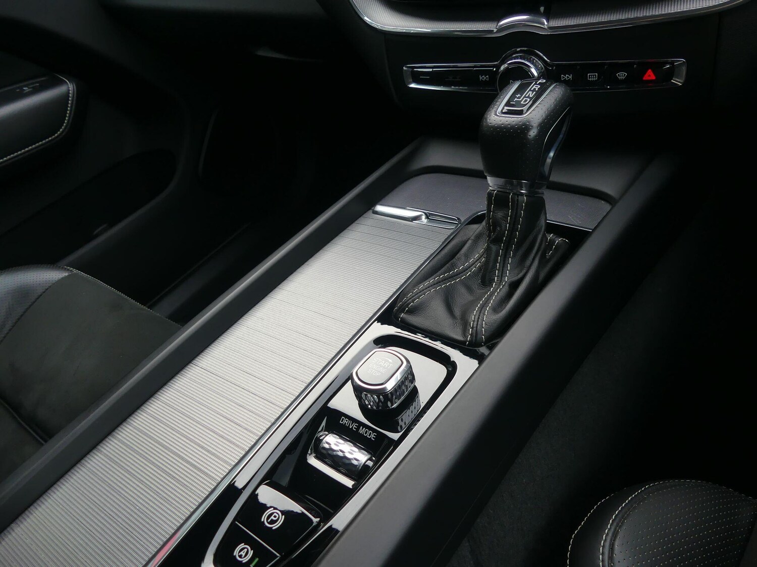 Used Volvo XC60 2018 for sale - 77658543: Photo 14