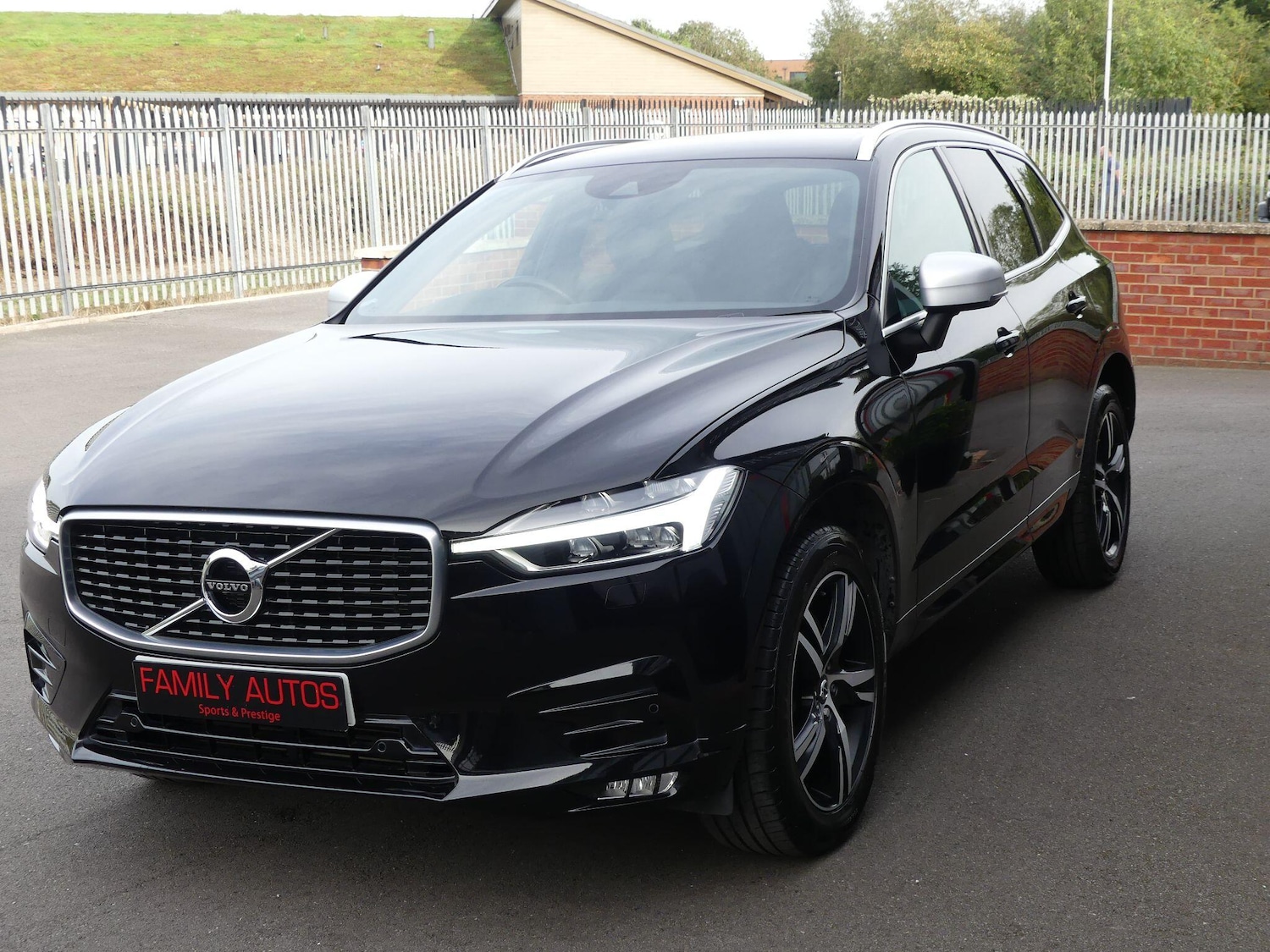 Used Volvo XC60 2018 for sale - 77658543: Photo 3