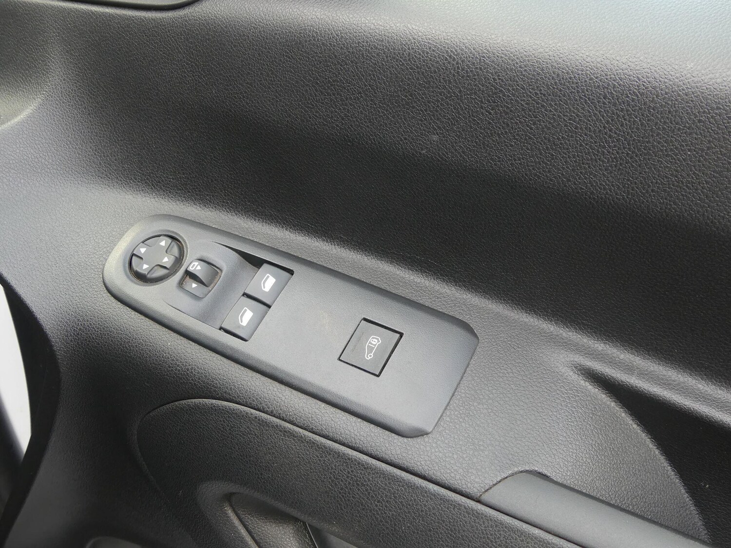 Used Peugeot Partner 2022 for sale - 77882948: Photo 12