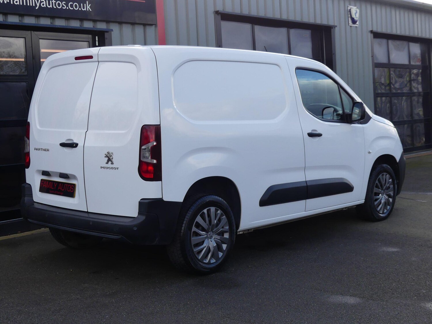 Used Peugeot Partner 2022 for sale - 77882948: Photo 6