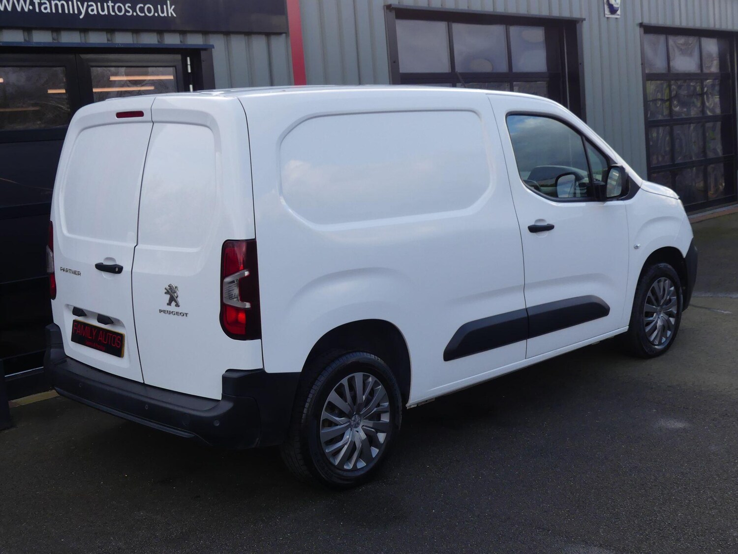 Used Peugeot Partner 2022 for sale - 77882948: Photo 7