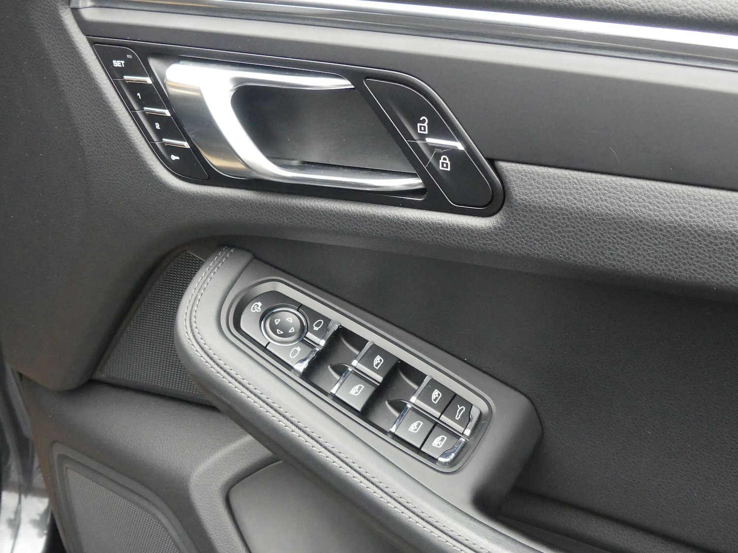 Used Porsche Macan 2020 for sale - 77191130: Photo 13