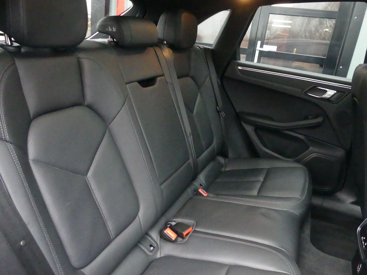 Used Porsche Macan 2020 for sale - 77191130: Photo 15