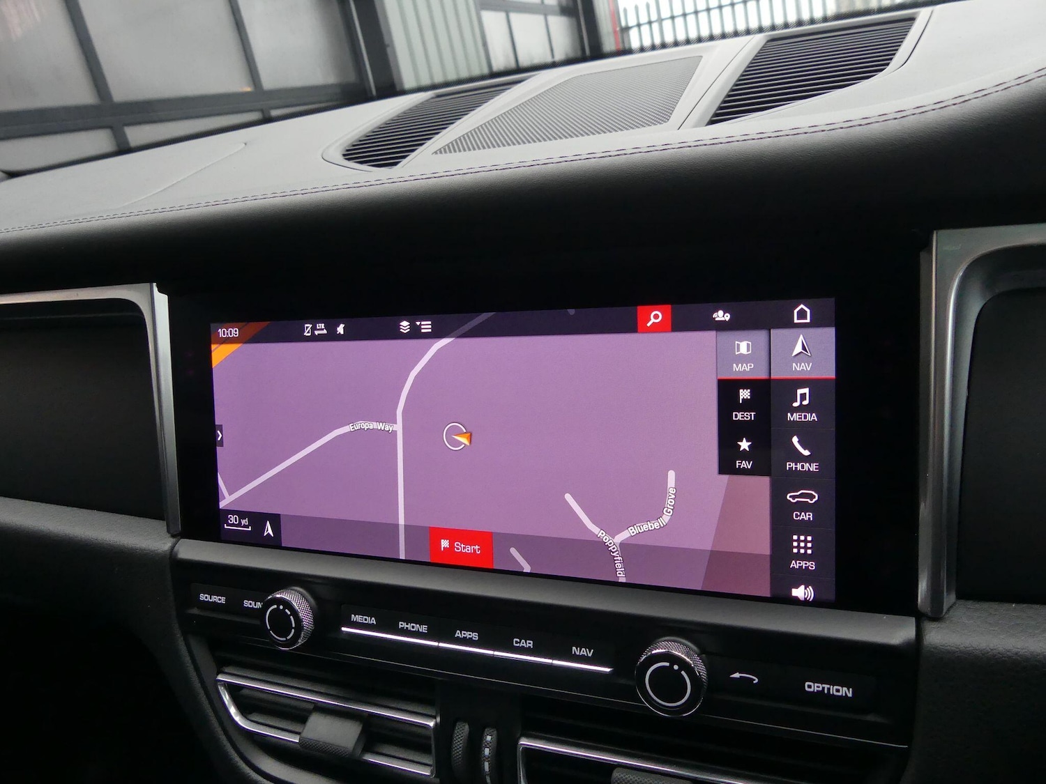 Used Porsche Macan 2020 for sale - 77191130: Photo 19