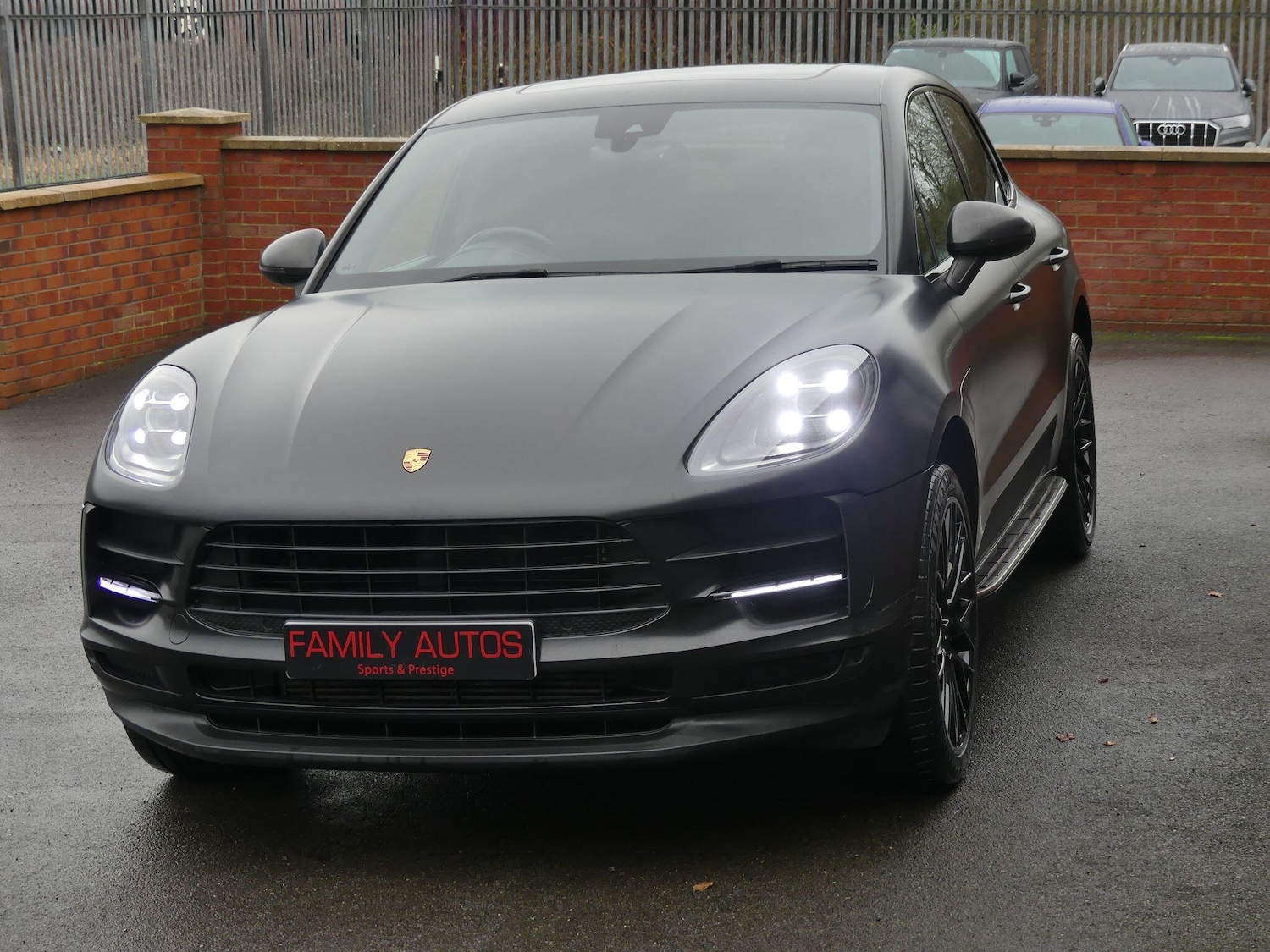 Used Porsche Macan 2020 for sale - 77191130: Photo 3