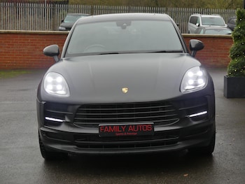 Used Porsche Macan 2020 for sale - 77191130: Photo
