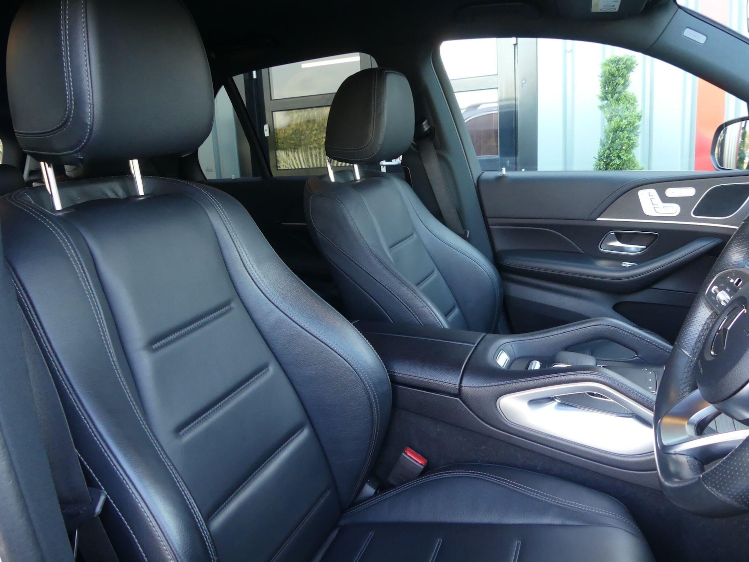 Used Mercedes-Benz GLE 2021 for sale - 77351577: Photo 2