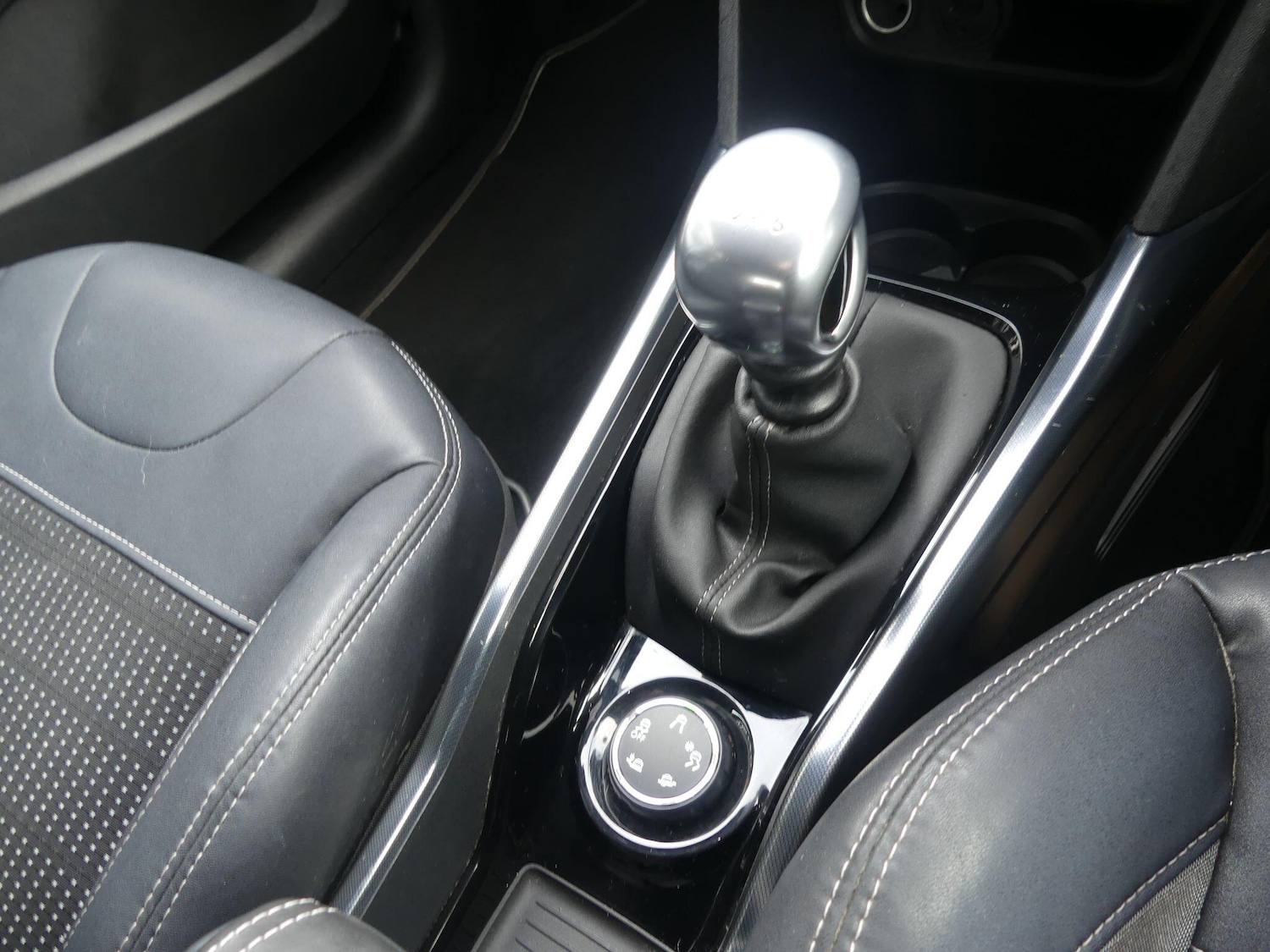 Used Peugeot 2008 2013 for sale - 77524159: Photo 16