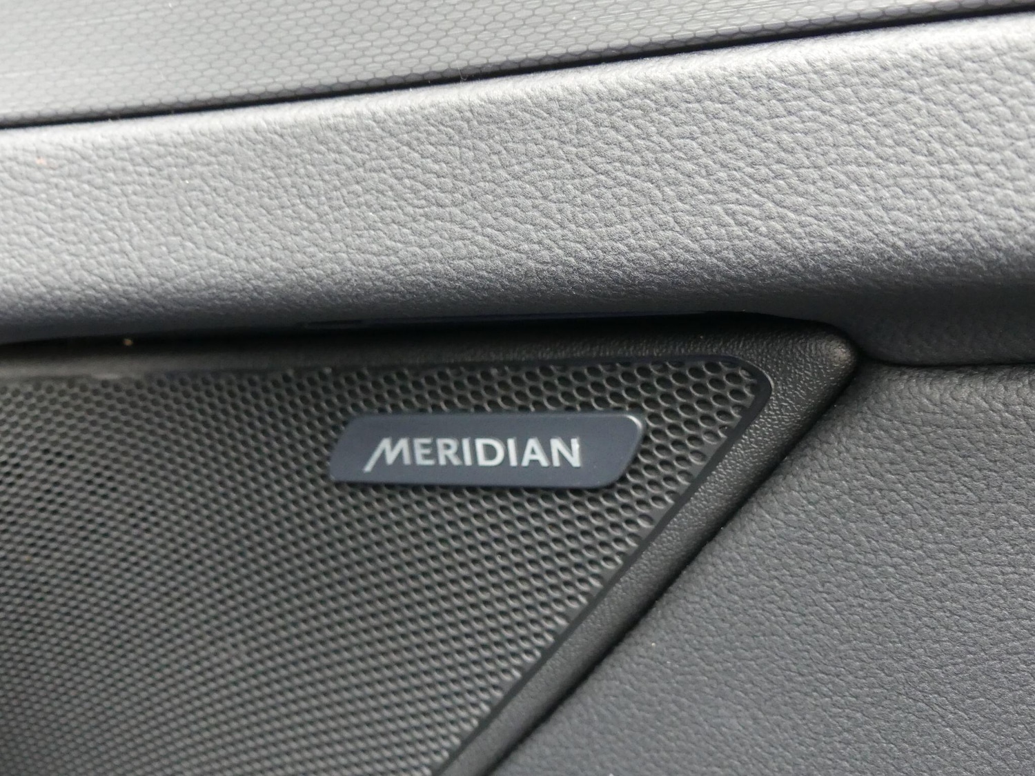 Used Jaguar XF 2017 for sale - 77029055: Photo 13