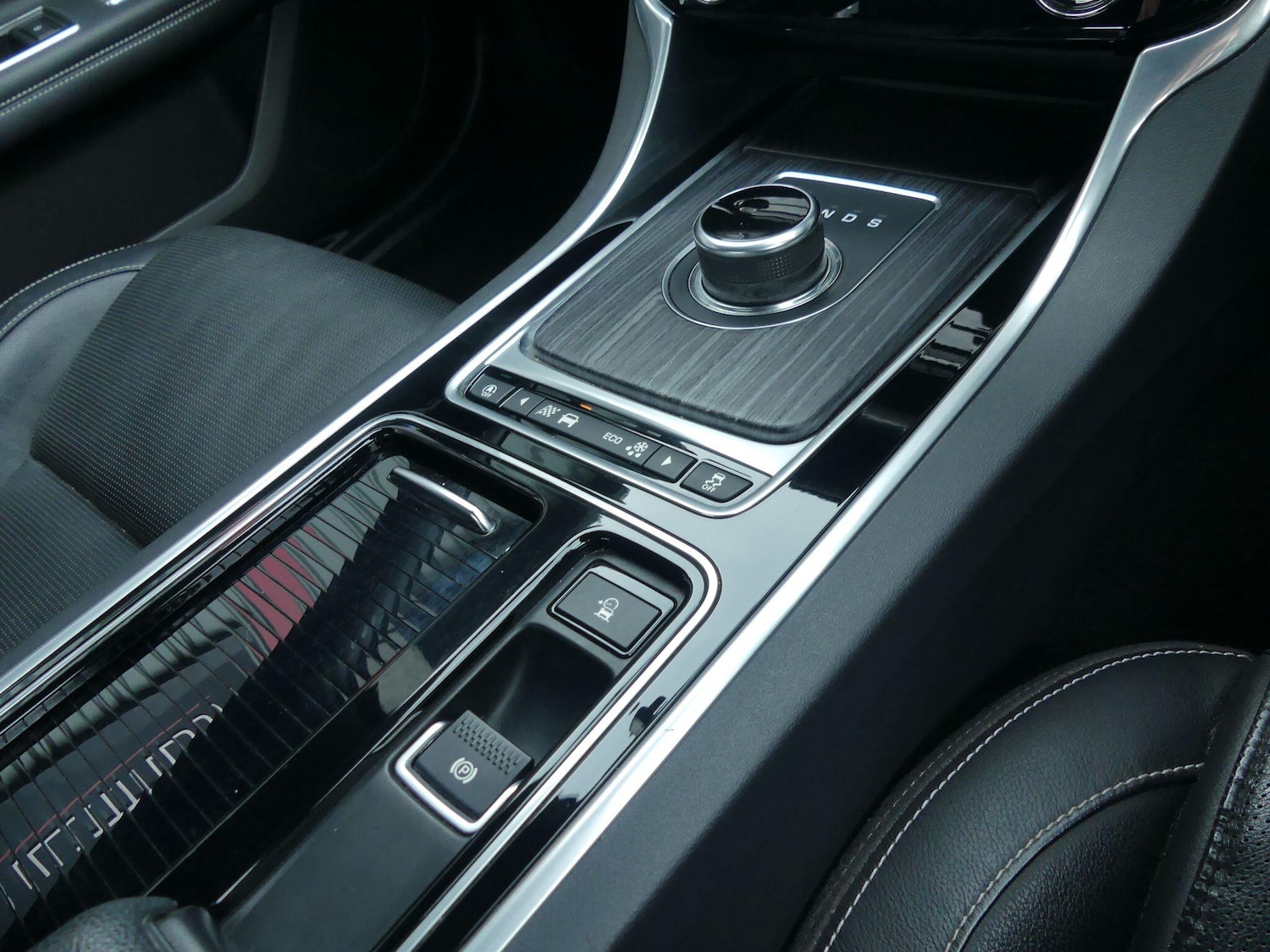 Used Jaguar XF 2017 for sale - 77029055: Photo 15