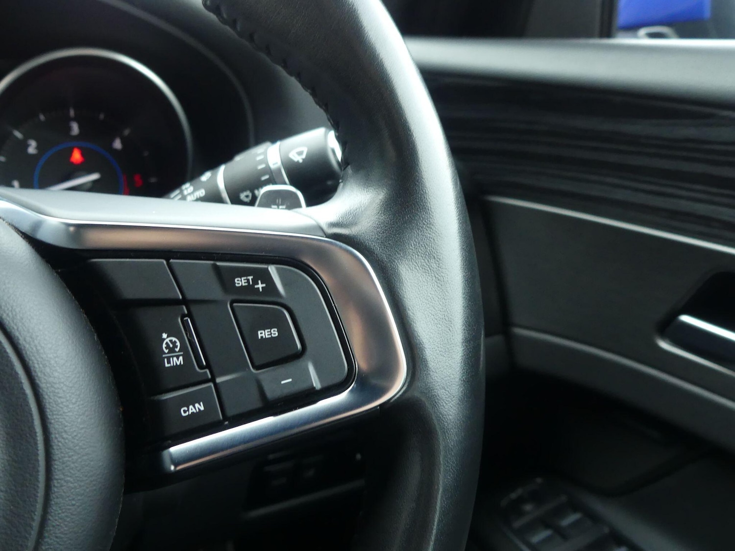 Used Jaguar XF 2017 for sale - 77029055: Photo 21