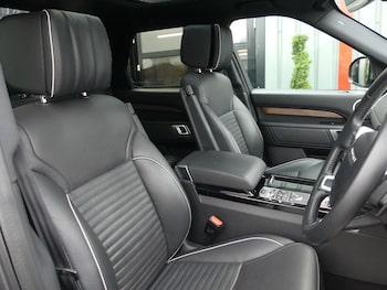 Used Land Rover Discovery 2018 for sale - 76990809: Photo