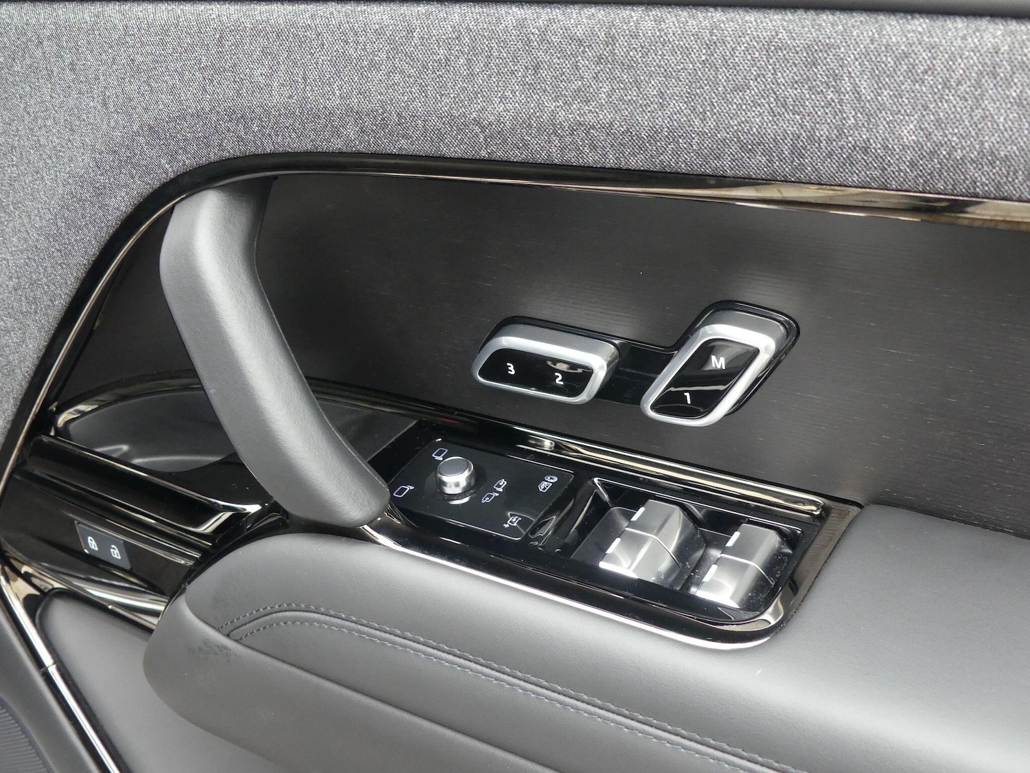 Used Land Rover Range Rover Sport 2024 for sale - 76108527: Photo 14