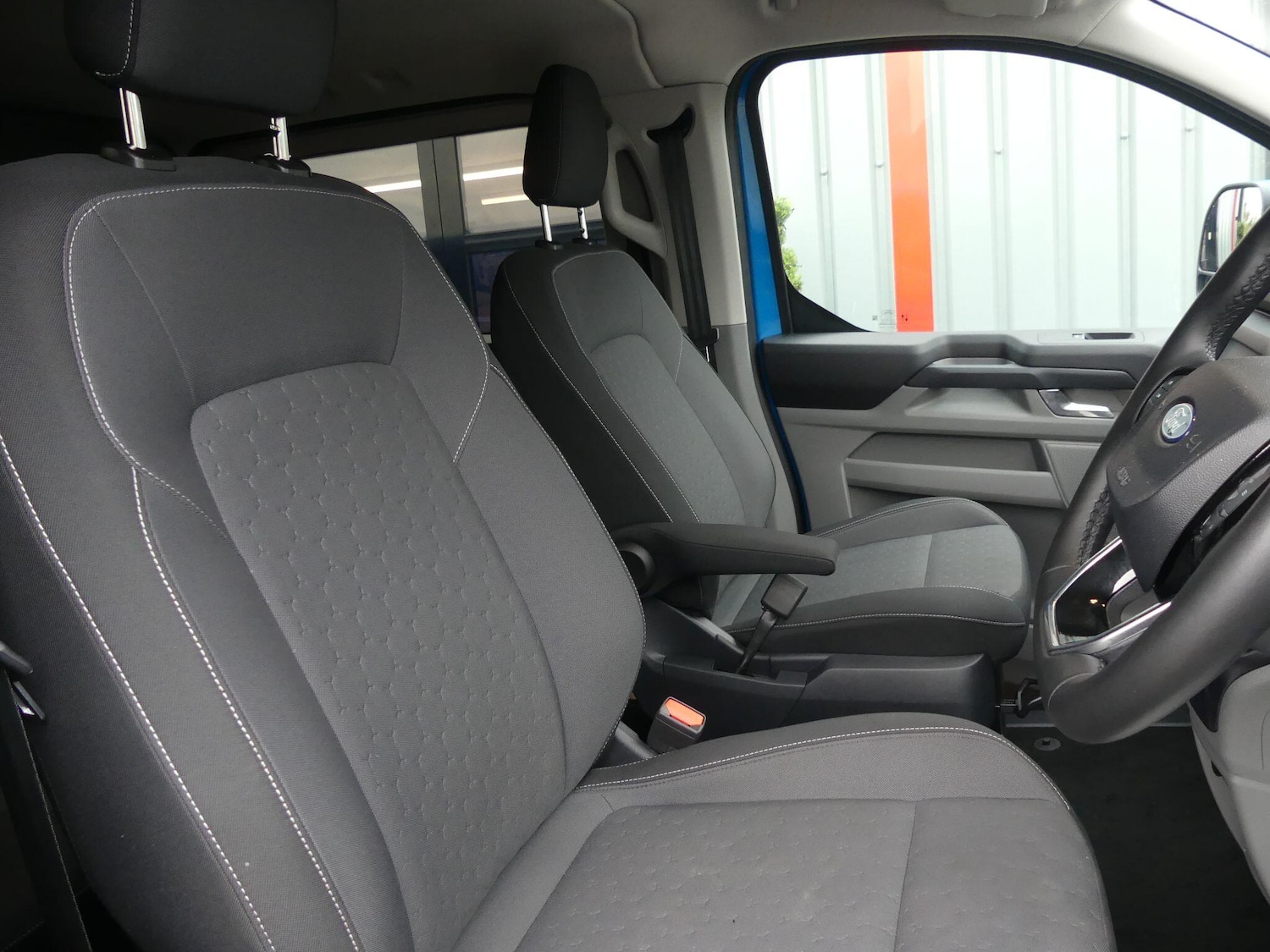 Used Ford Transit Custom 2024 for sale - 77839441: Photo 2