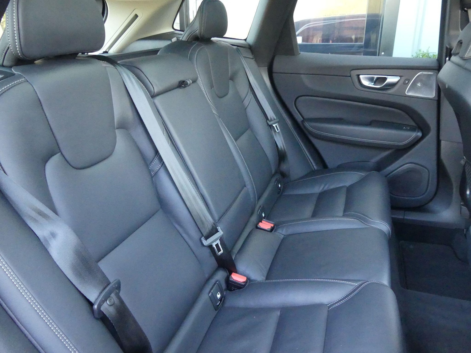 Used Volvo XC60 2024 for sale - 76742425: Photo 15