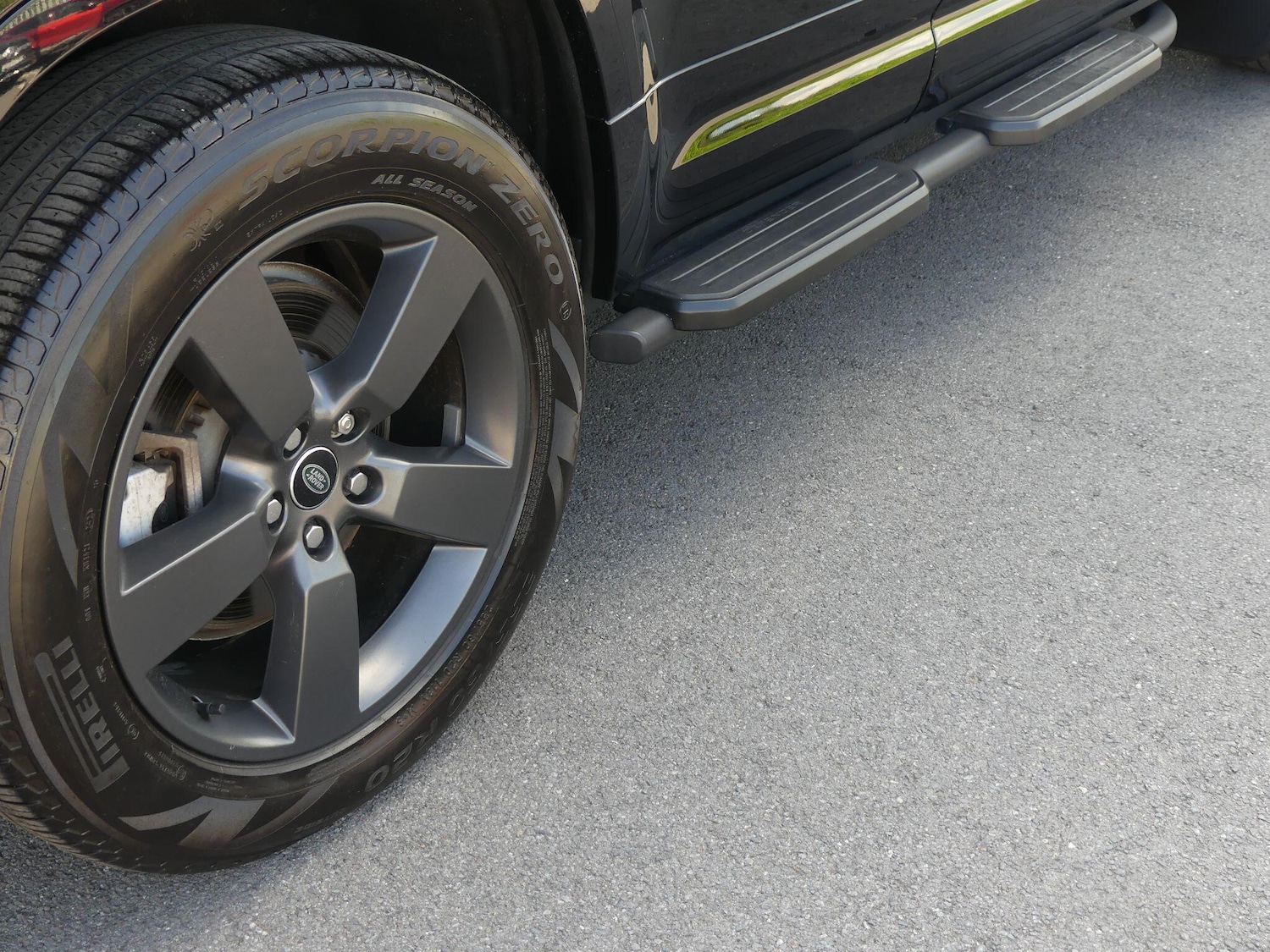 Used Land Rover Defender 2023 for sale - 77598209: Photo 12