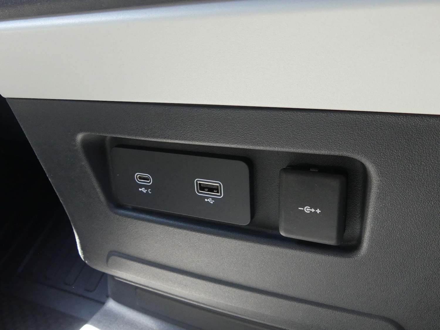 Used Land Rover Defender 2023 for sale - 77598209: Photo 26