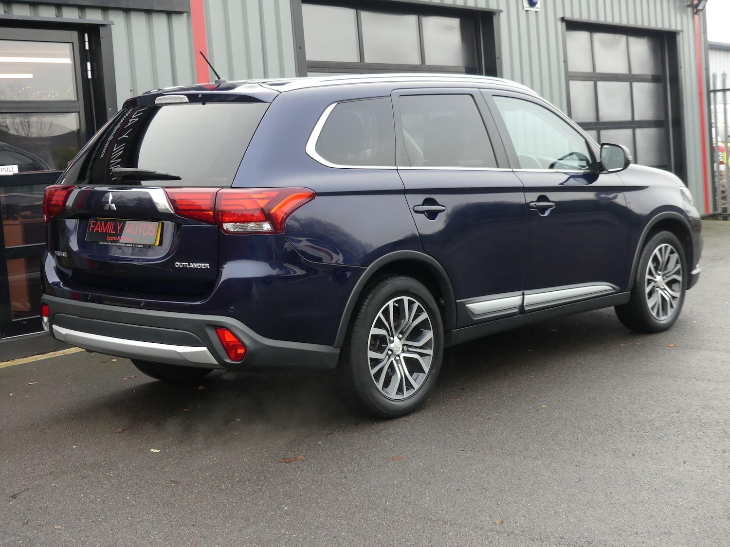 Used Mitsubishi Outlander 2015 for sale - 76801951: Photo 7