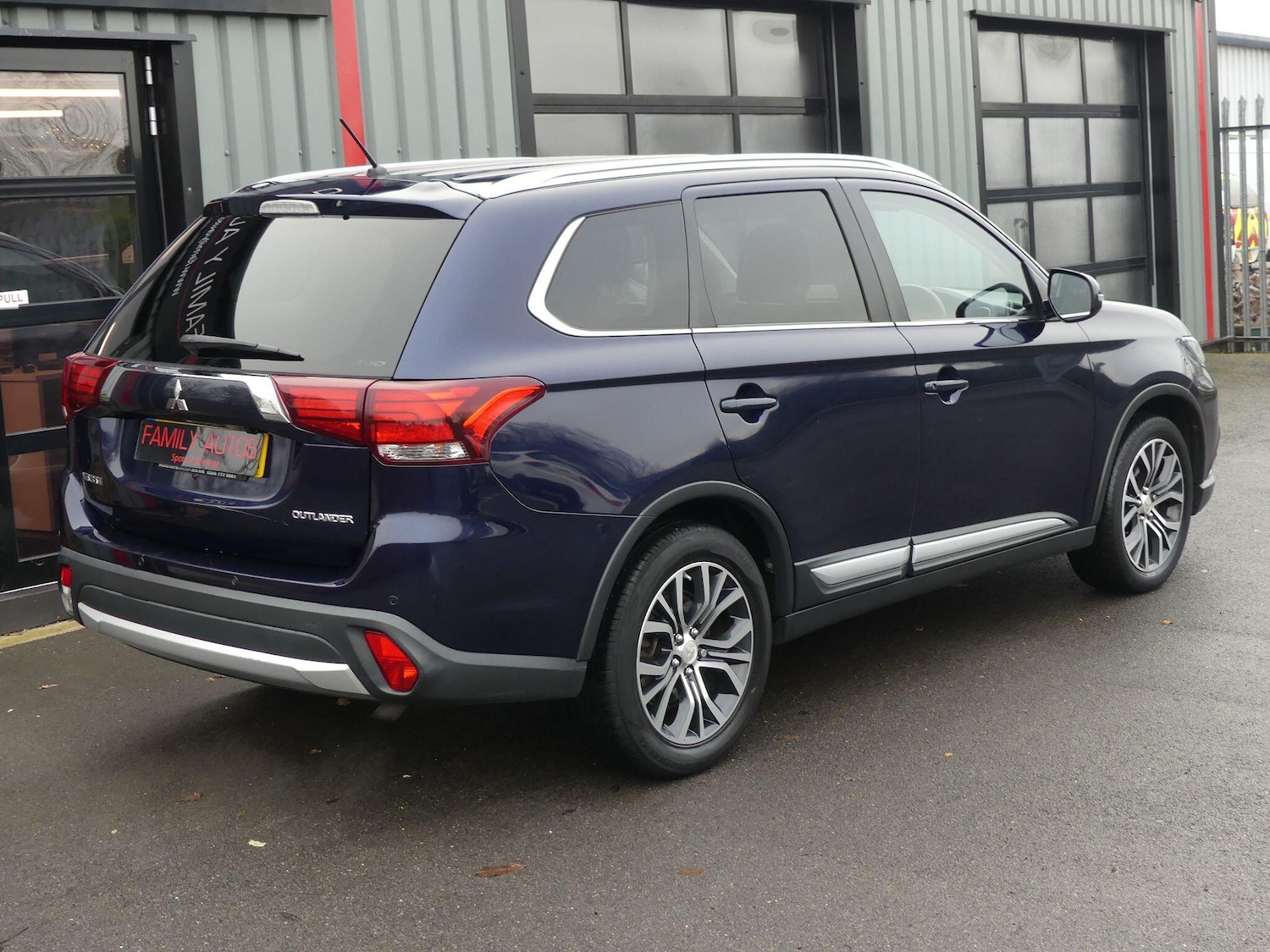 Used Mitsubishi Outlander 2015 for sale - 76801951: Photo 8