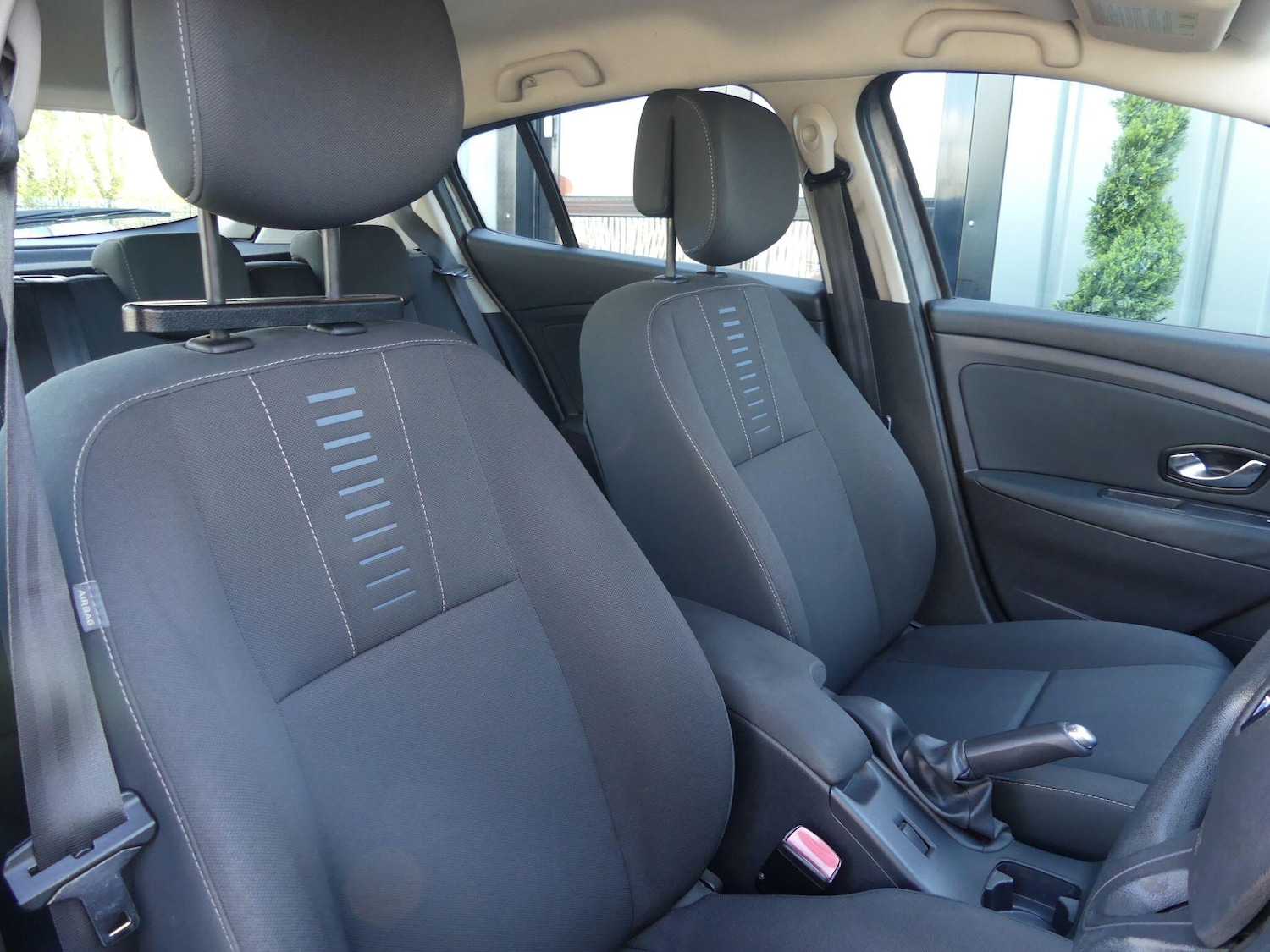 Used Renault Megane 2011 for sale - 78115188: Photo 2