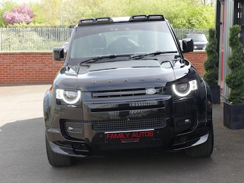 Used Land Rover Defender 110 2024 for sale - 78383929: Photo