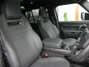 Used Land Rover Defender 110 2025 for sale - 77993130: Photo