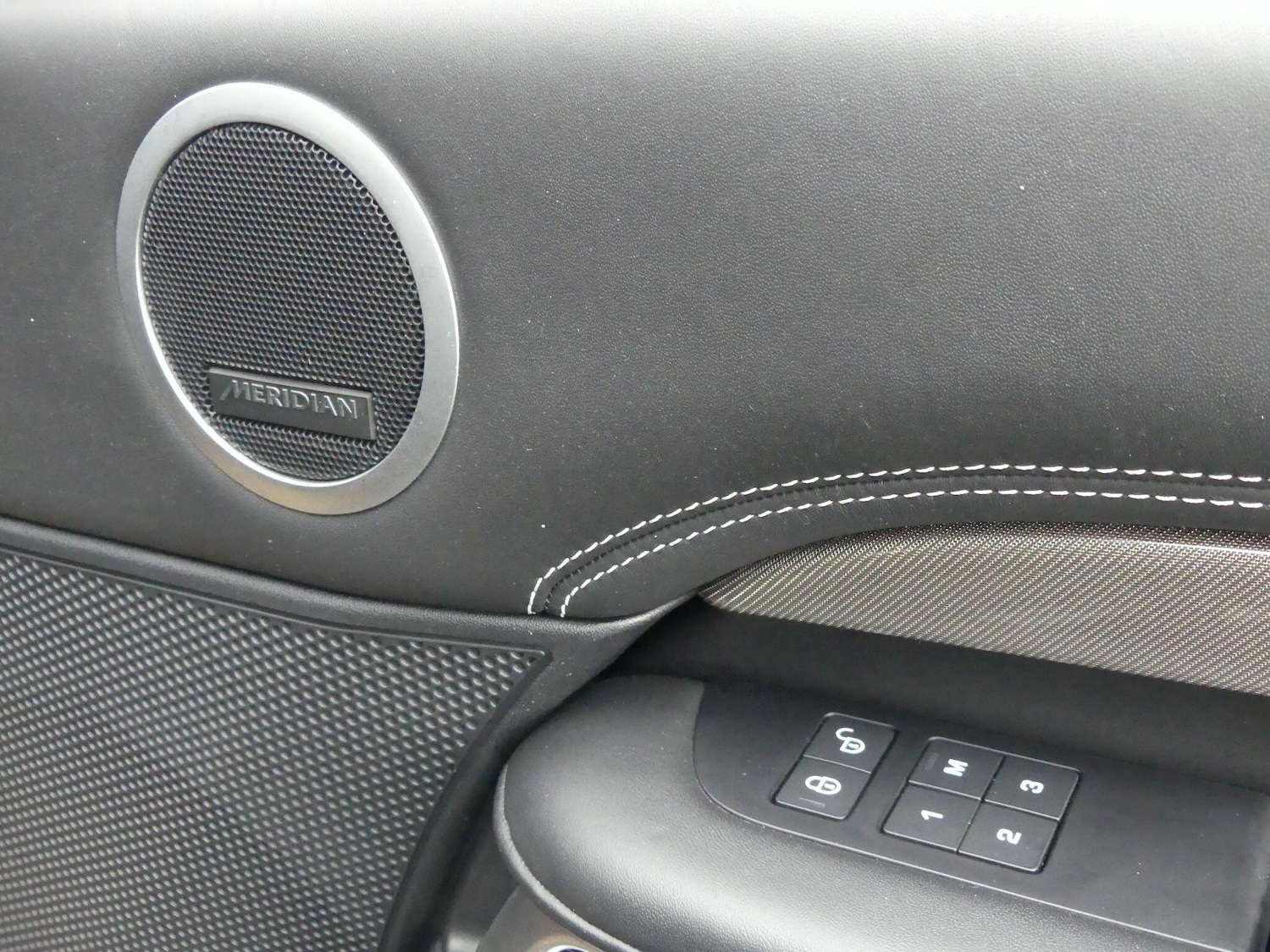 Used Land Rover Discovery 2020 for sale - 77626176: Photo 14