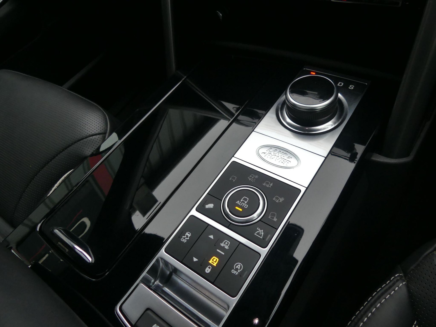 Used Land Rover Discovery 2020 for sale - 77626176: Photo 18