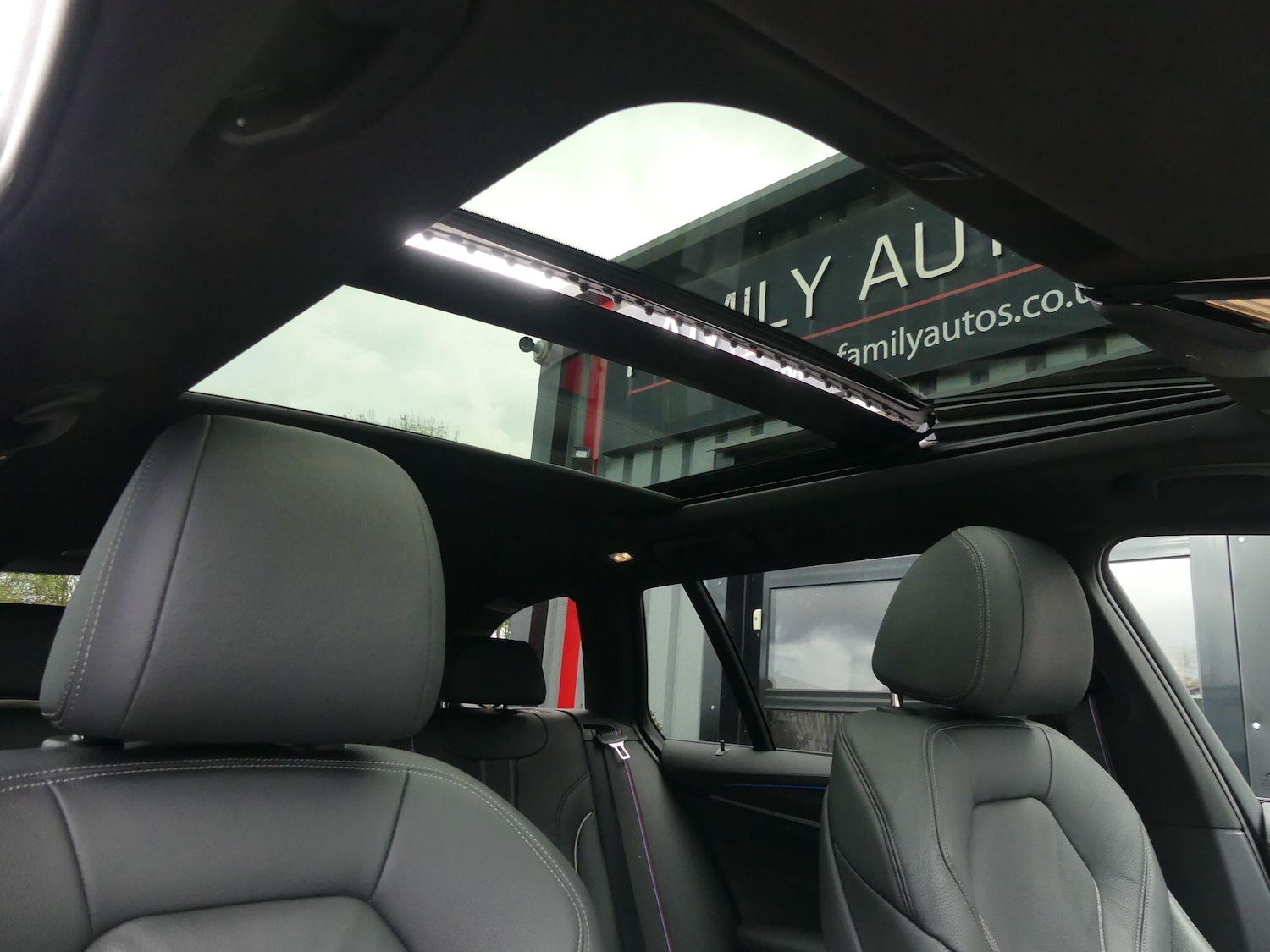 Used BMW 5 Series 2021 for sale - 76336171: Photo 2