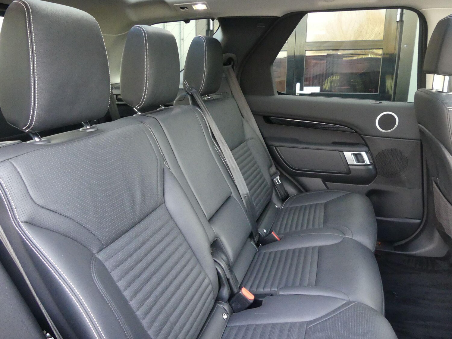 Used Land Rover Discovery 2022 for sale - 77358604: Photo 15