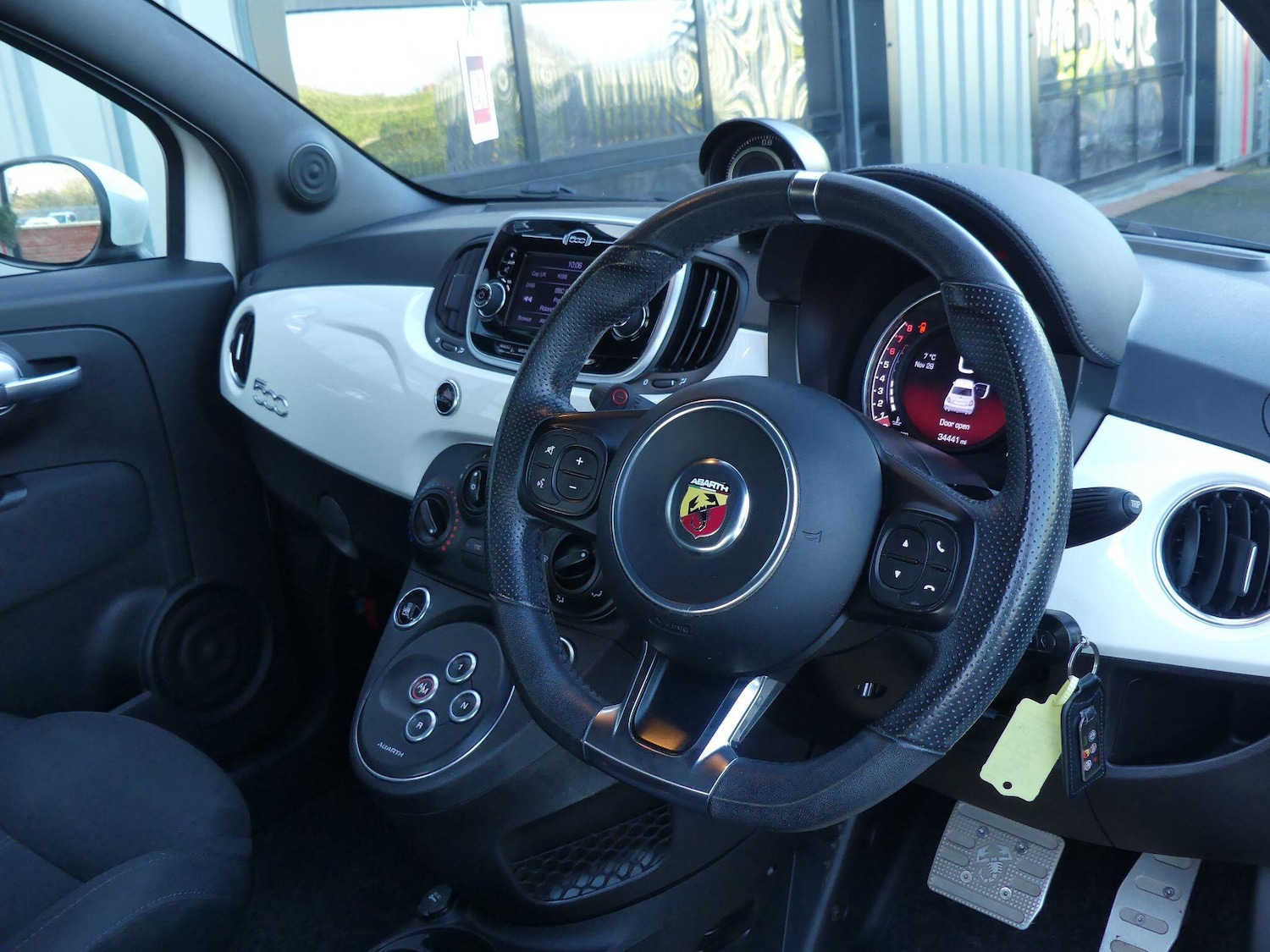 Used Abarth 595 2018 for sale - 76701350: Photo 11