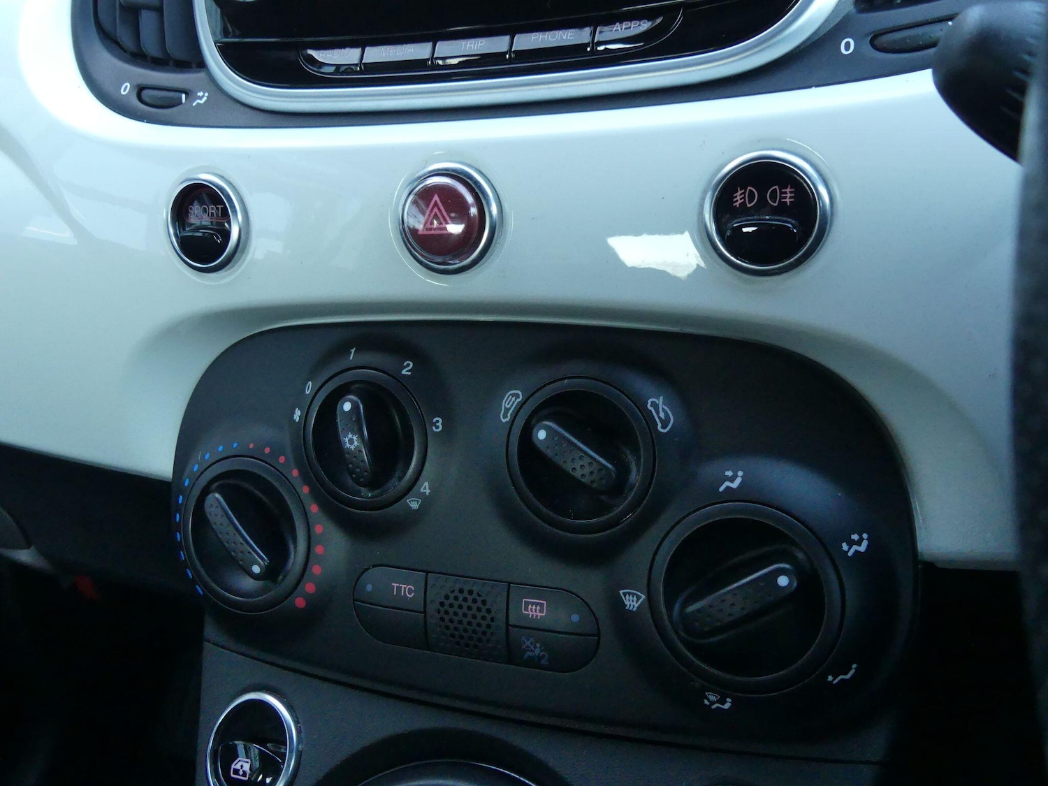 Used Abarth 595 2018 for sale - 76701350: Photo 16