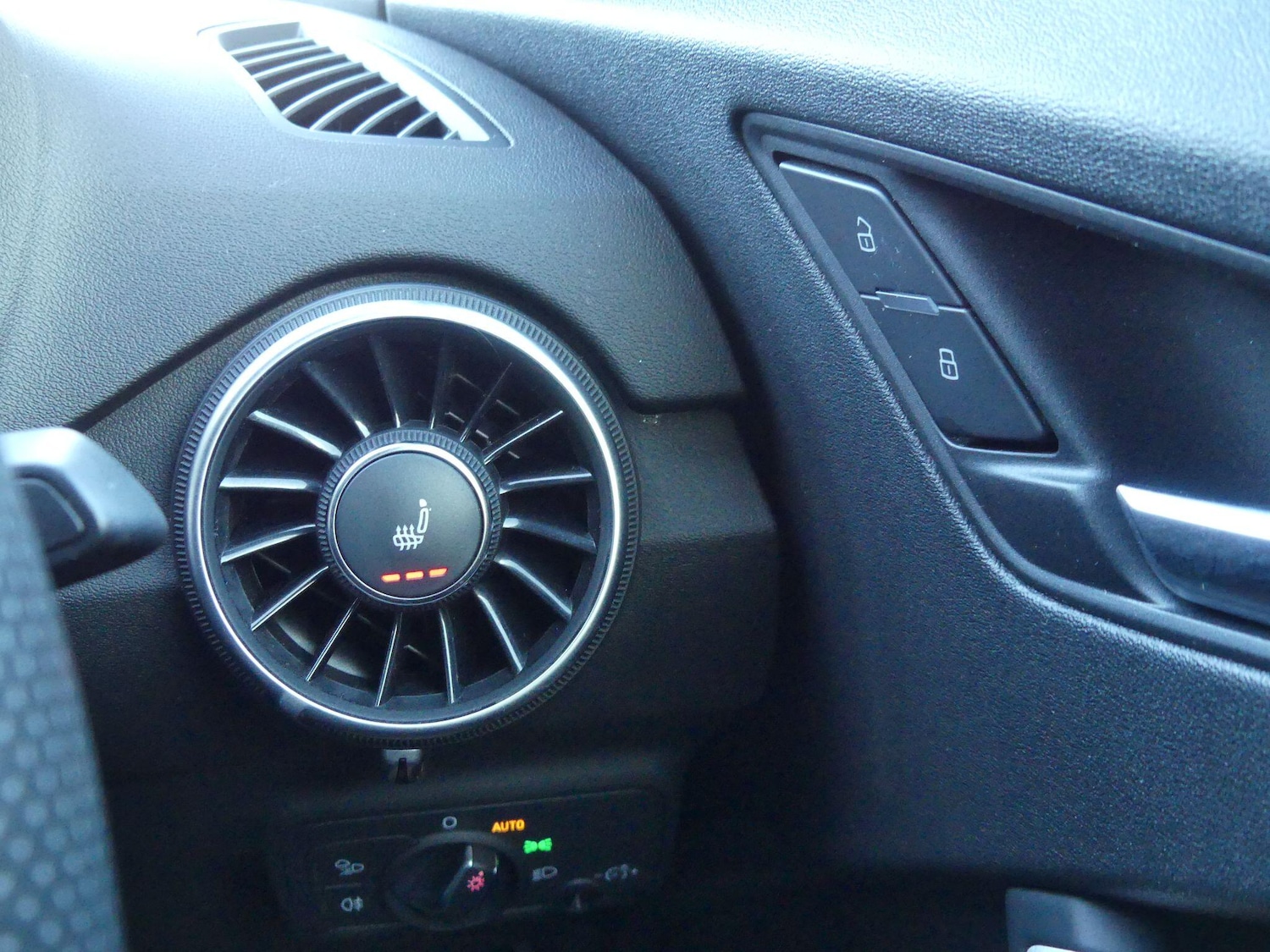 Used Audi TT 2019 for sale - 77330997: Photo 18