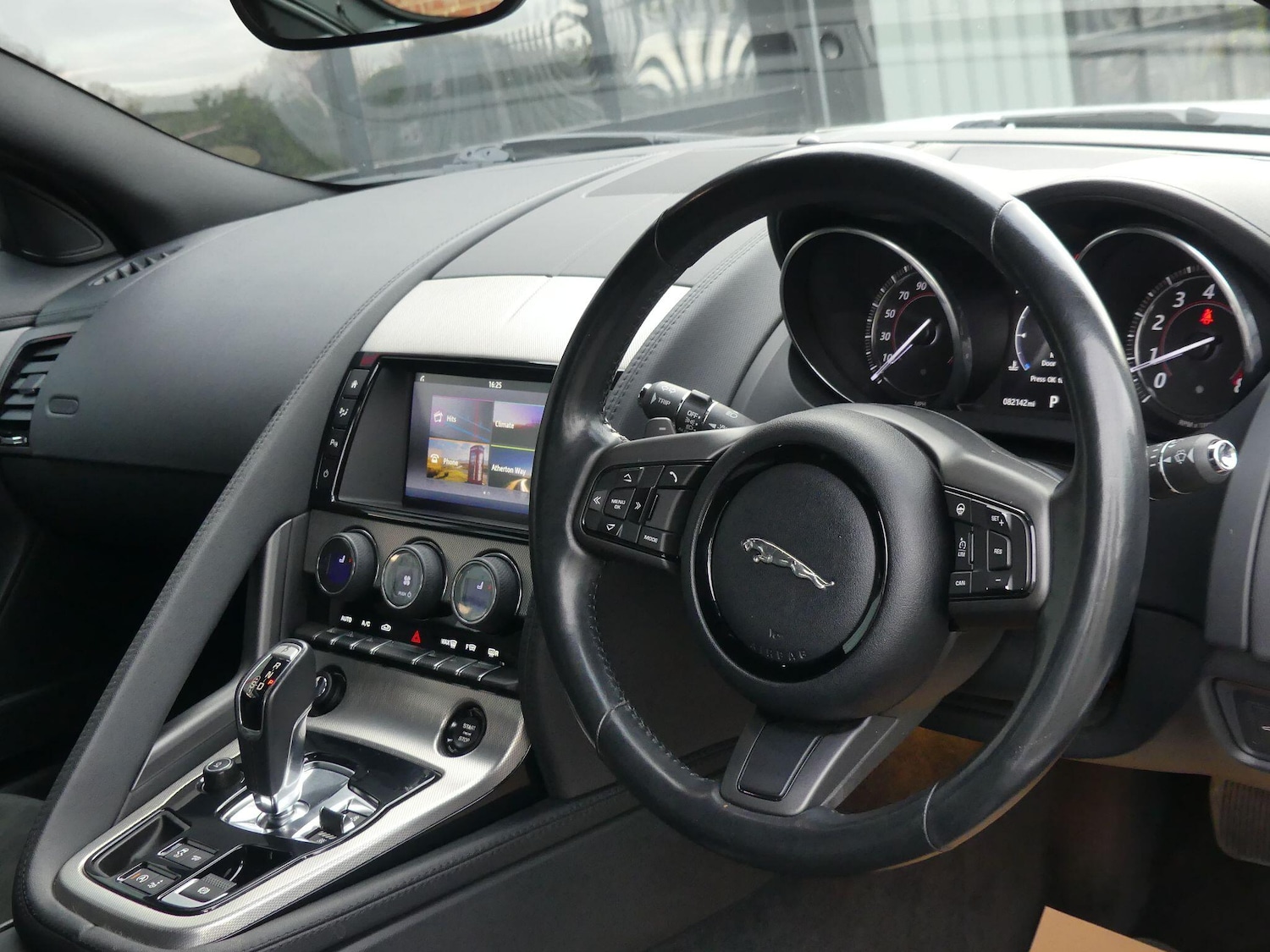 Used Jaguar F-Type 2016 for sale - 76359864: Photo 13