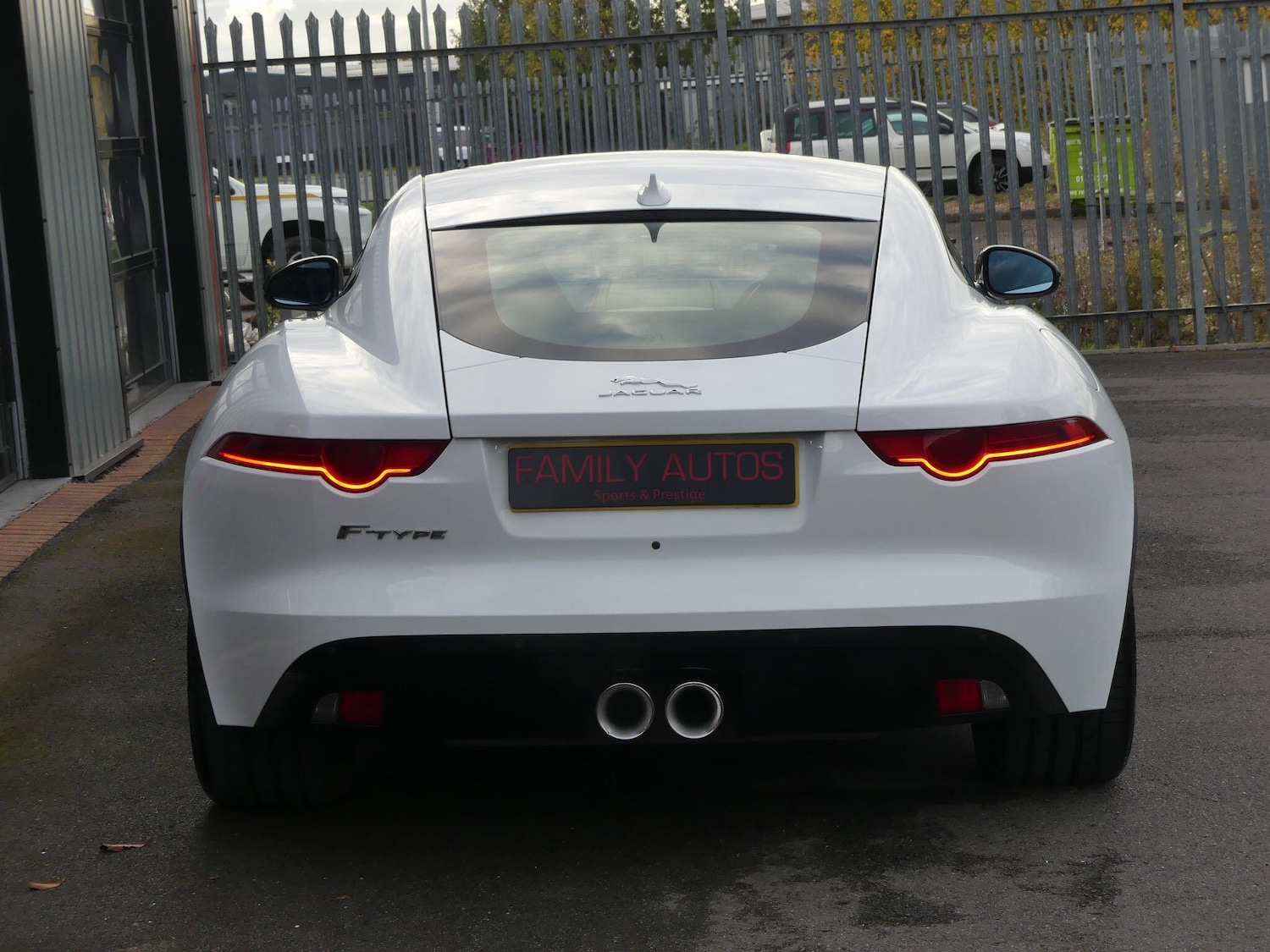 Used Jaguar F-Type 2016 for sale - 76359864: Photo 9