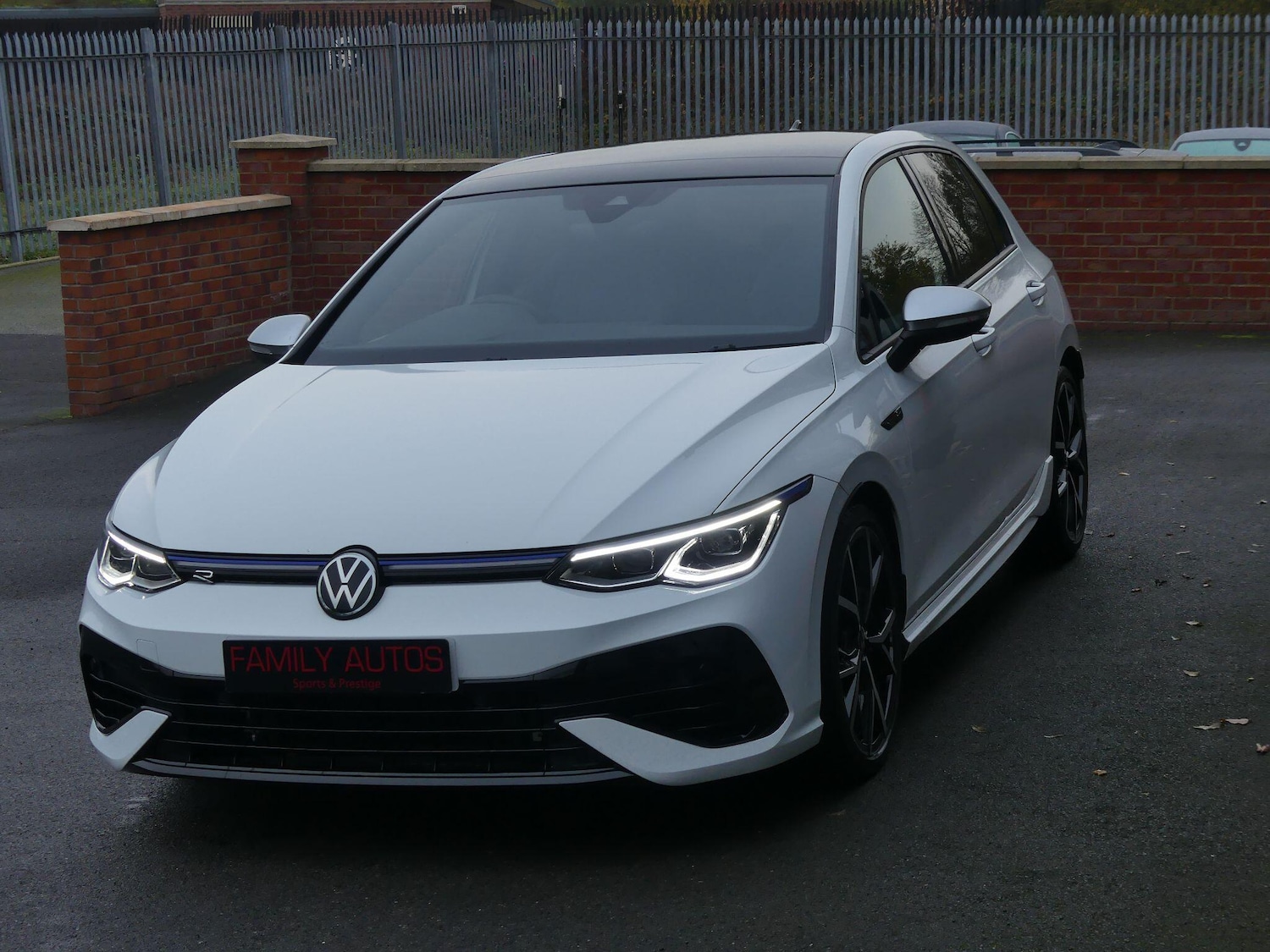 Used Volkswagen Golf 2023 for sale - 76993254: Photo 3