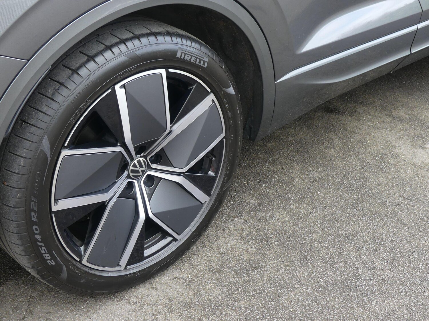 Used Volkswagen Touareg 2025 for sale - 78100175: Photo 11