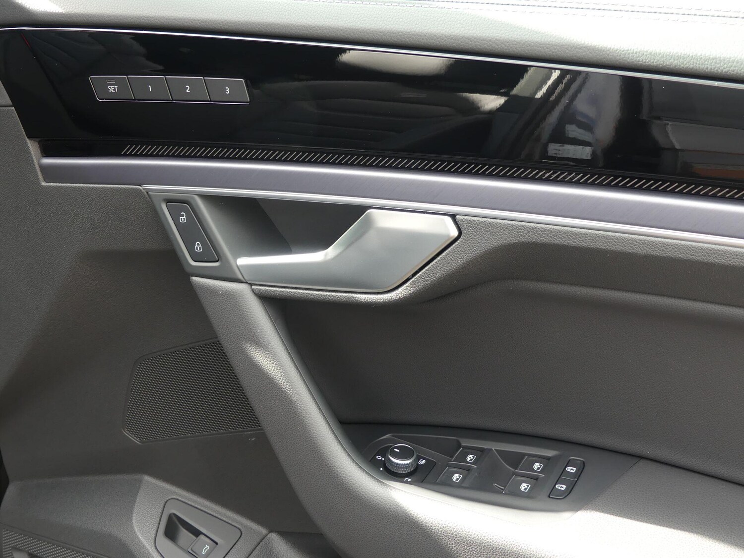 Used Volkswagen Touareg 2025 for sale - 78100175: Photo 12