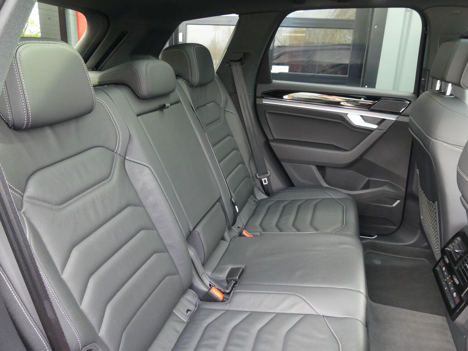 Used Volkswagen Touareg 2025 for sale - 78100175: Photo 14