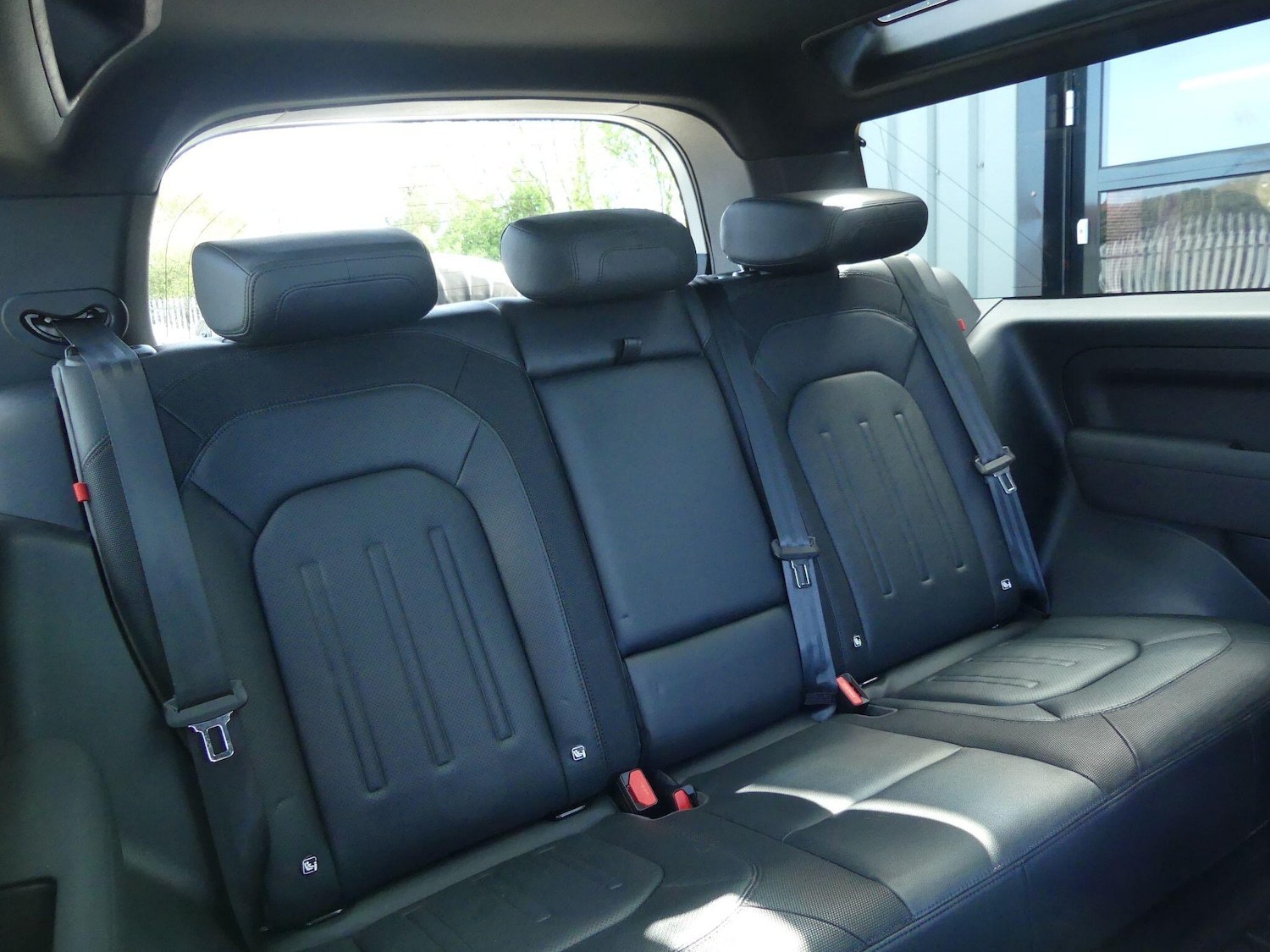 Used Land Rover Defender 2021 for sale - 76952822: Photo 13