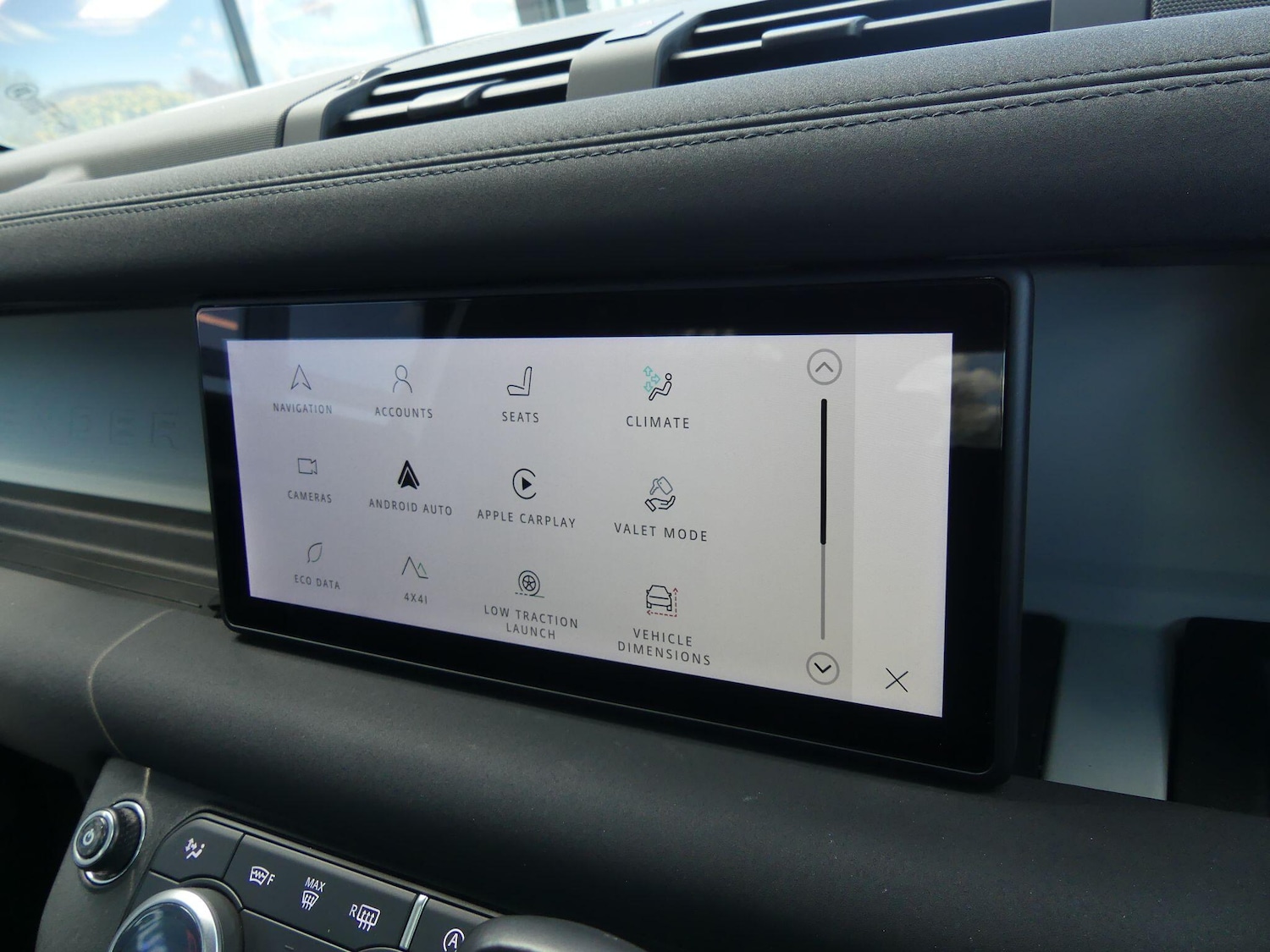 Used Land Rover Defender 2021 for sale - 76952822: Photo 17