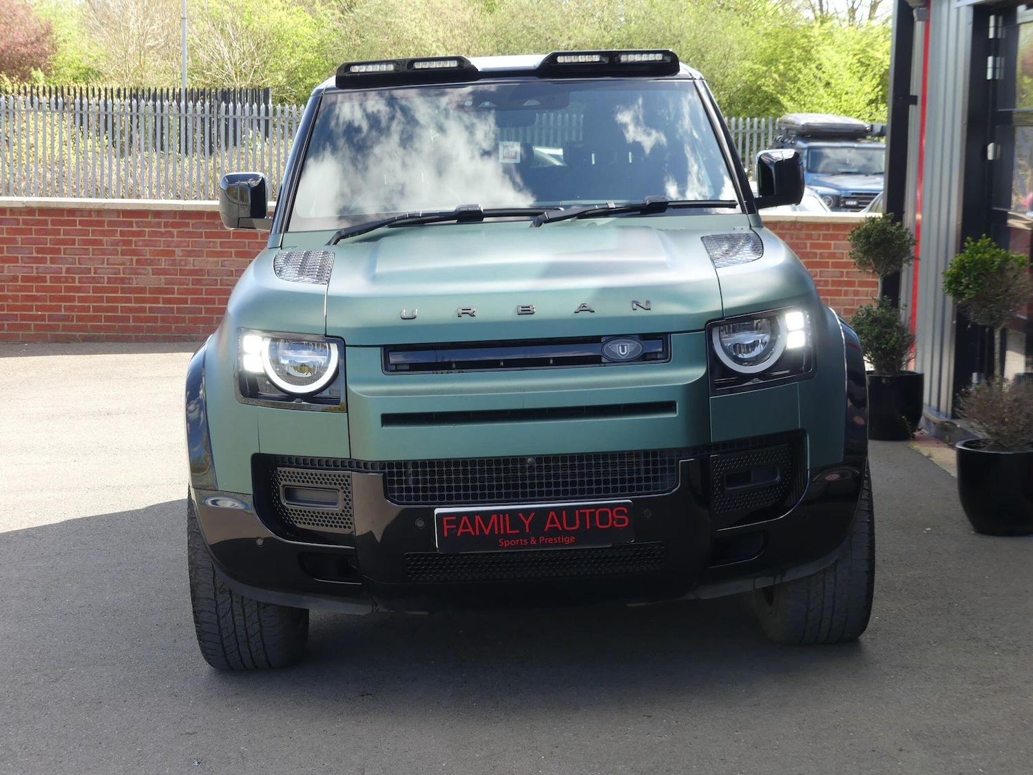 Used Land Rover Defender 2021 for sale - 76952822: Photo 3