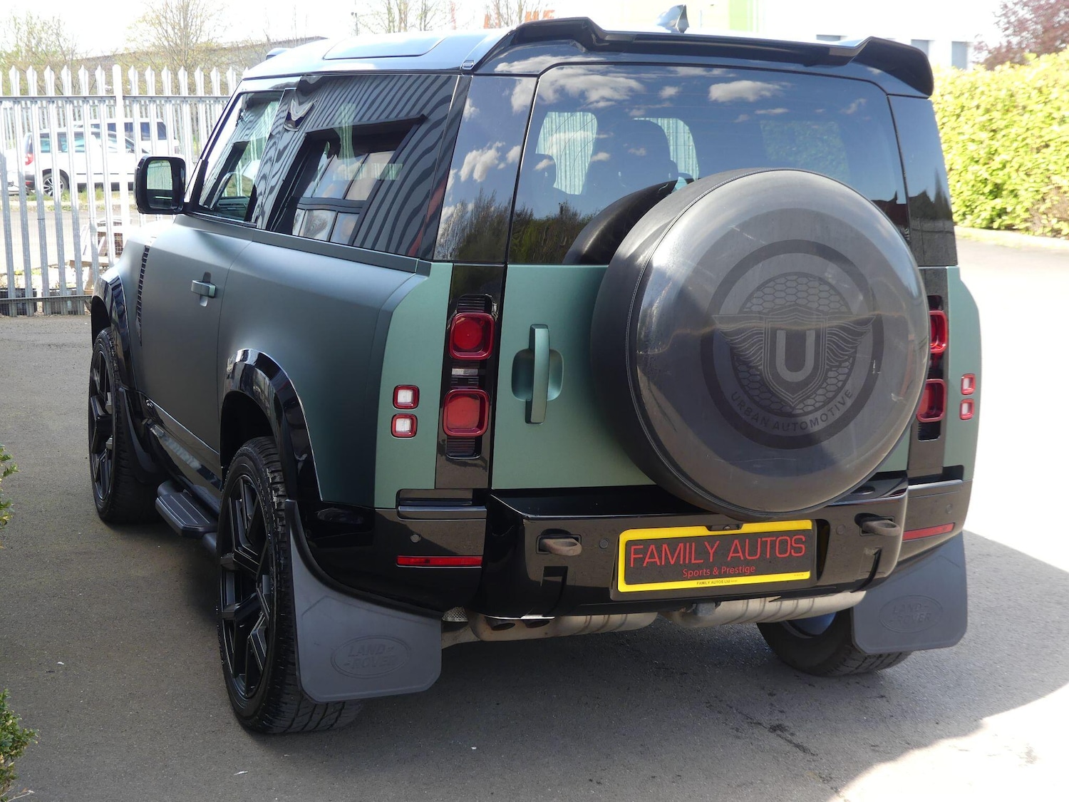 Used Land Rover Defender 2021 for sale - 76952822: Photo 7