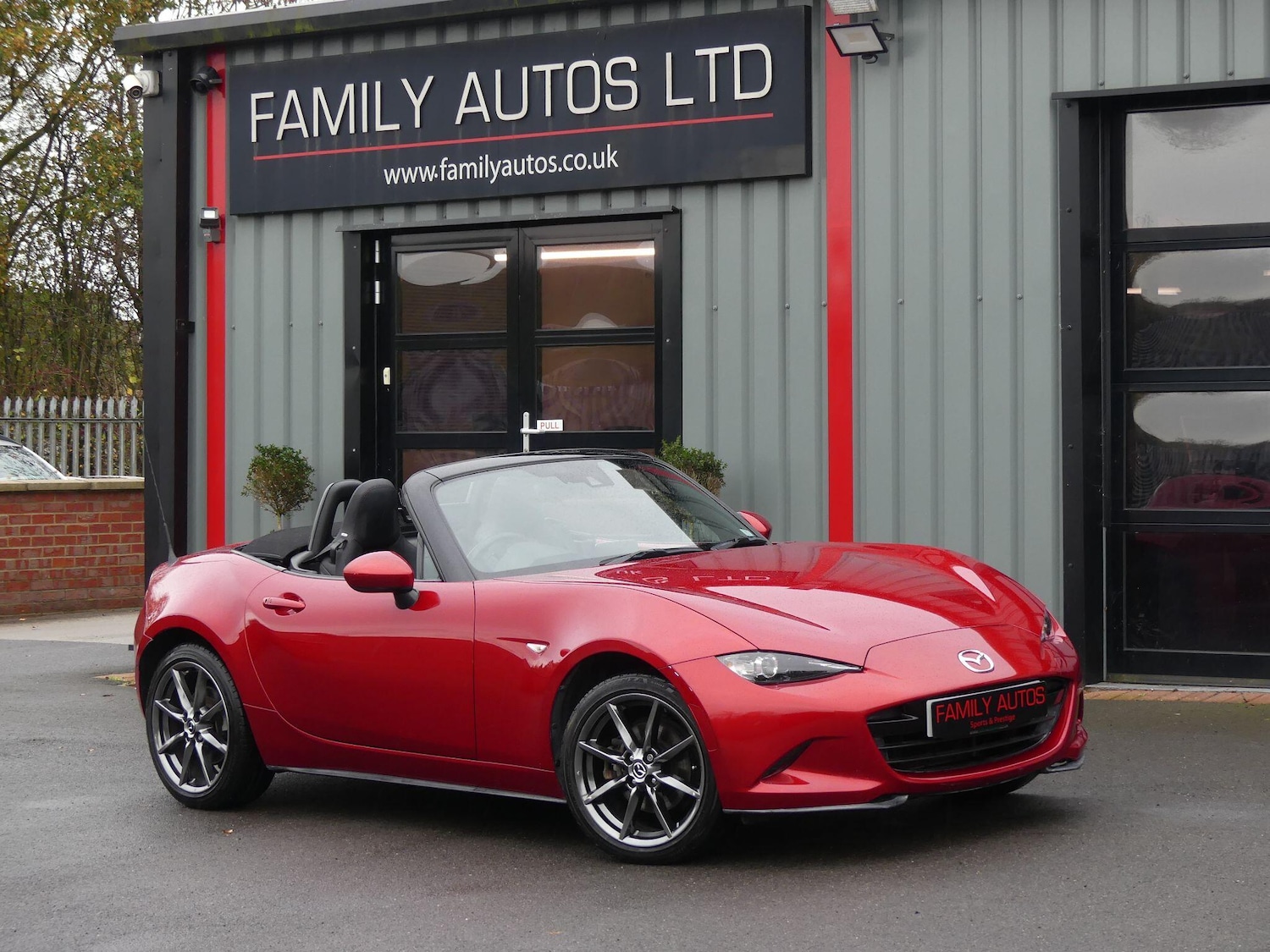 Used Mazda MX-5 2016 for sale - 76562347: Photo 1