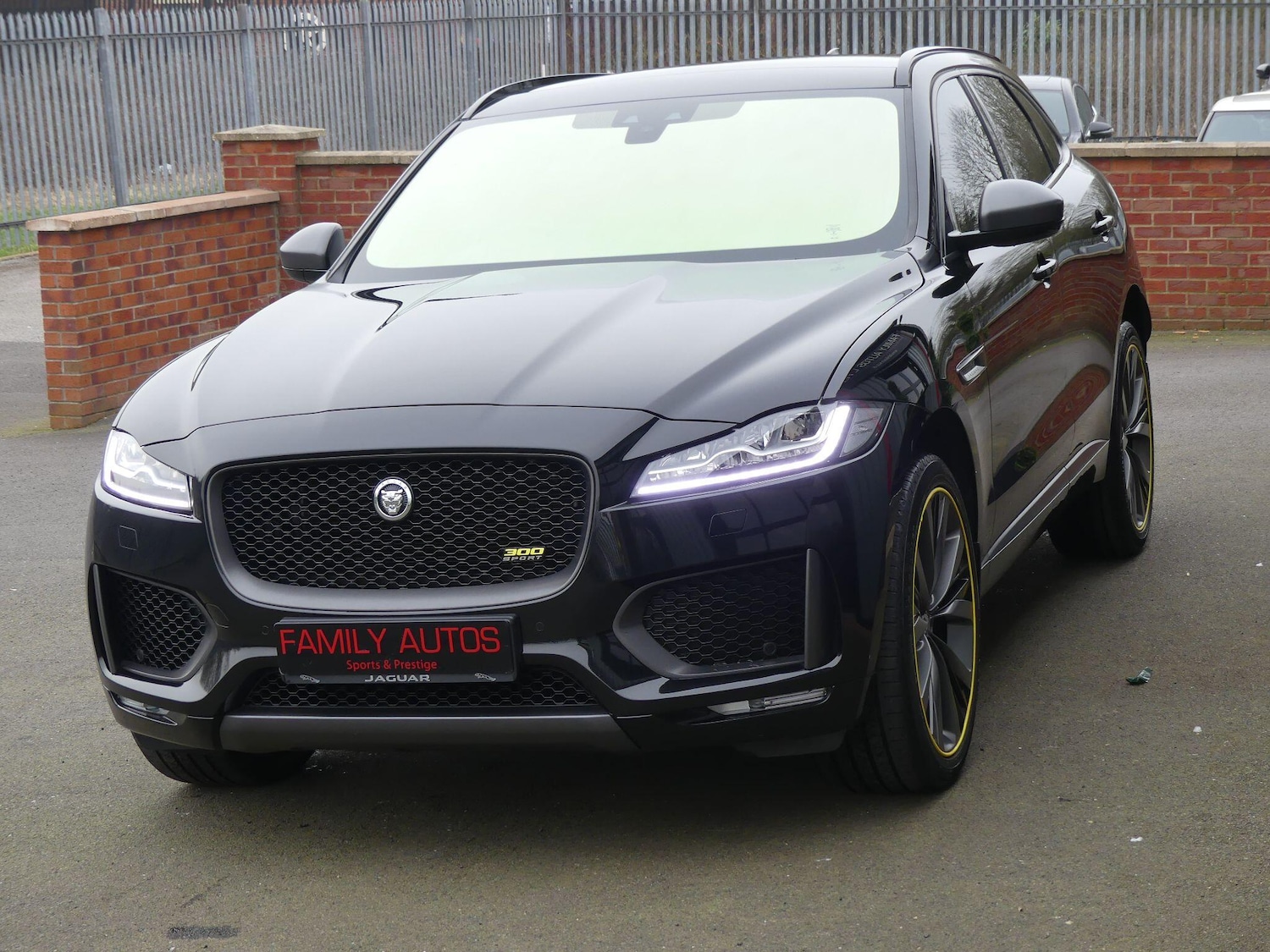 Used Jaguar F-Pace for sale - 77808879: Photo 3