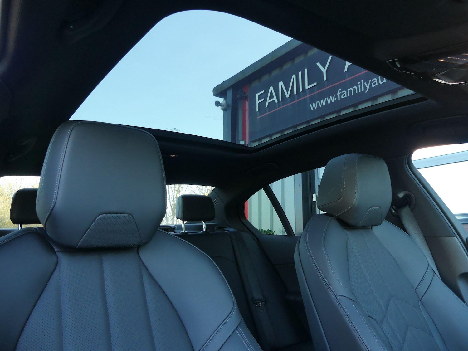 Used BMW 5 Series 2024 for sale - 77156541: Photo 2