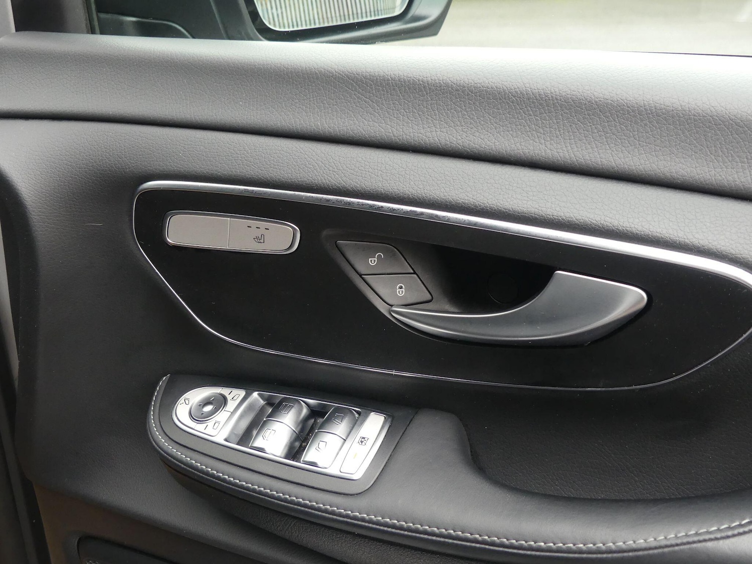 Used Mercedes-Benz V-Class 2024 for sale - 77723287: Photo 13