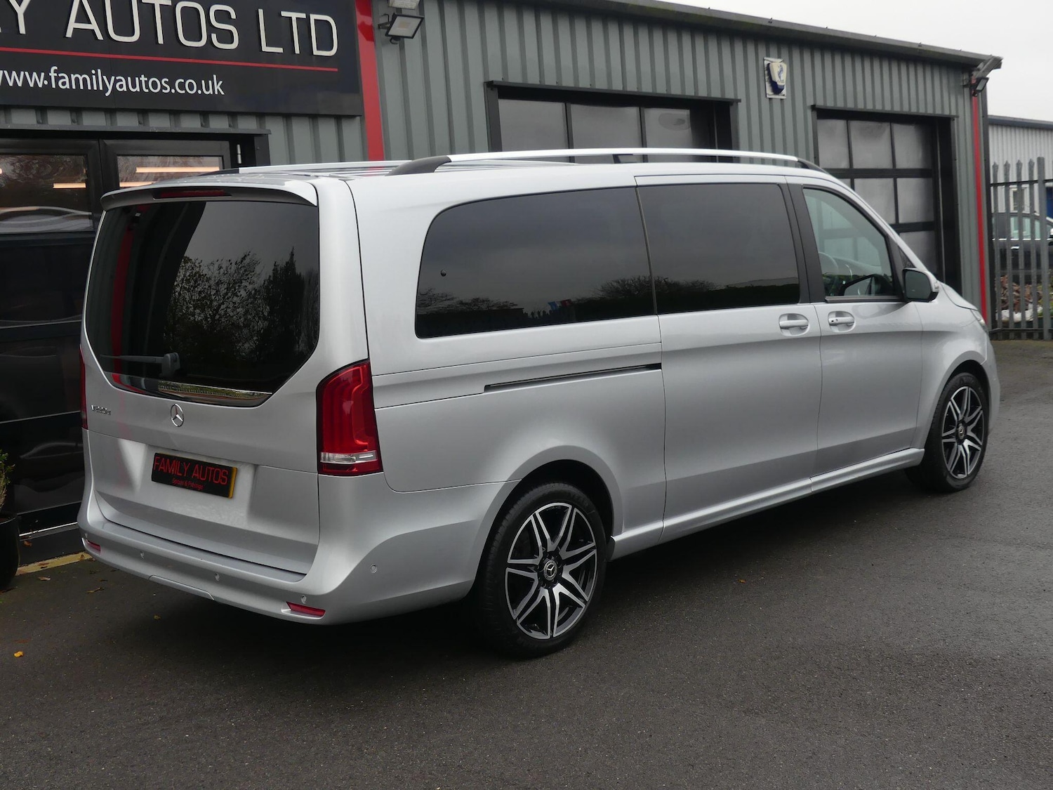 Used Mercedes-Benz V-Class 2024 for sale - 76992735: Photo 8