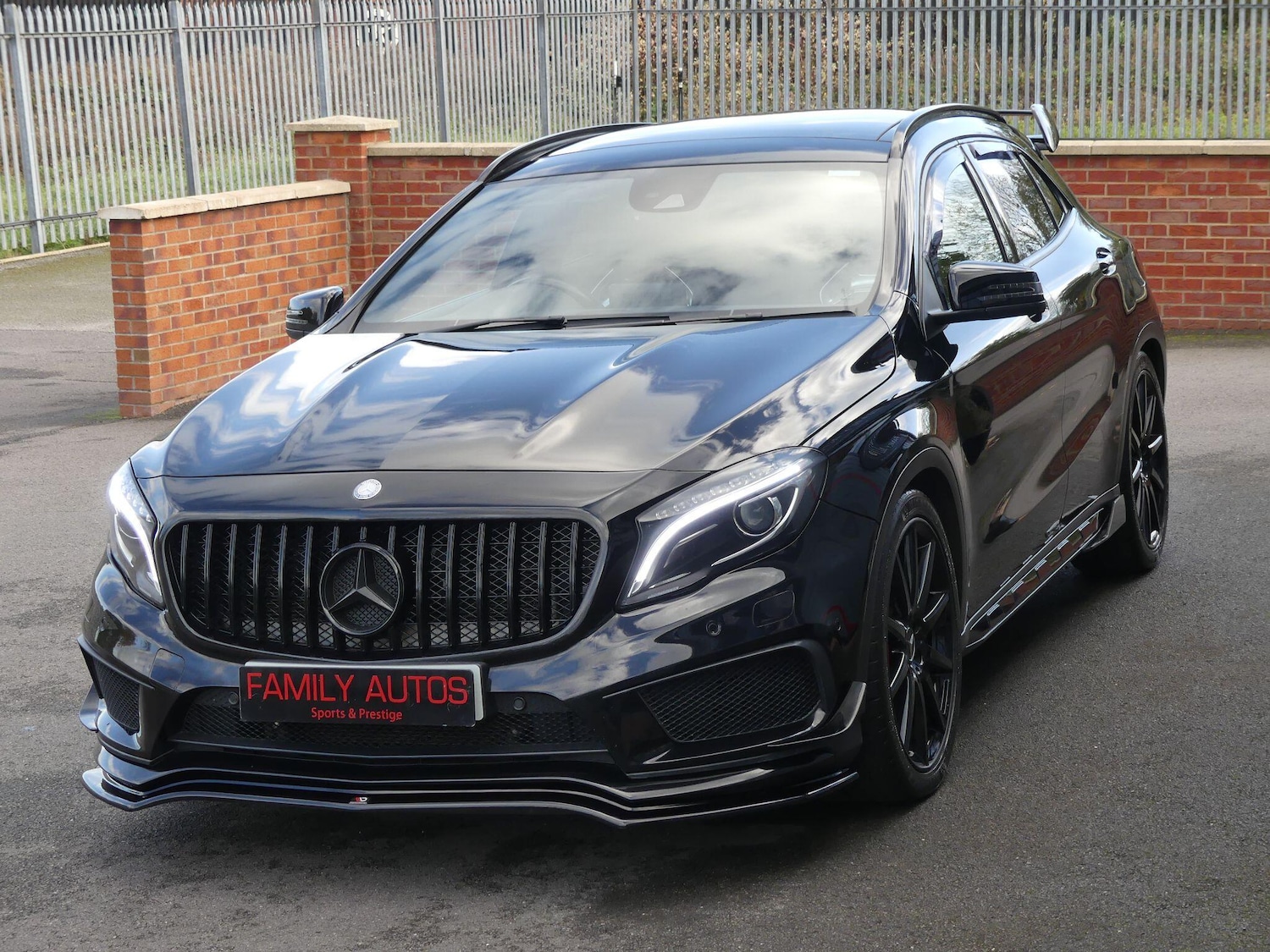 Used Mercedes-Benz GLA 2017 for sale - 76388029: Photo 3